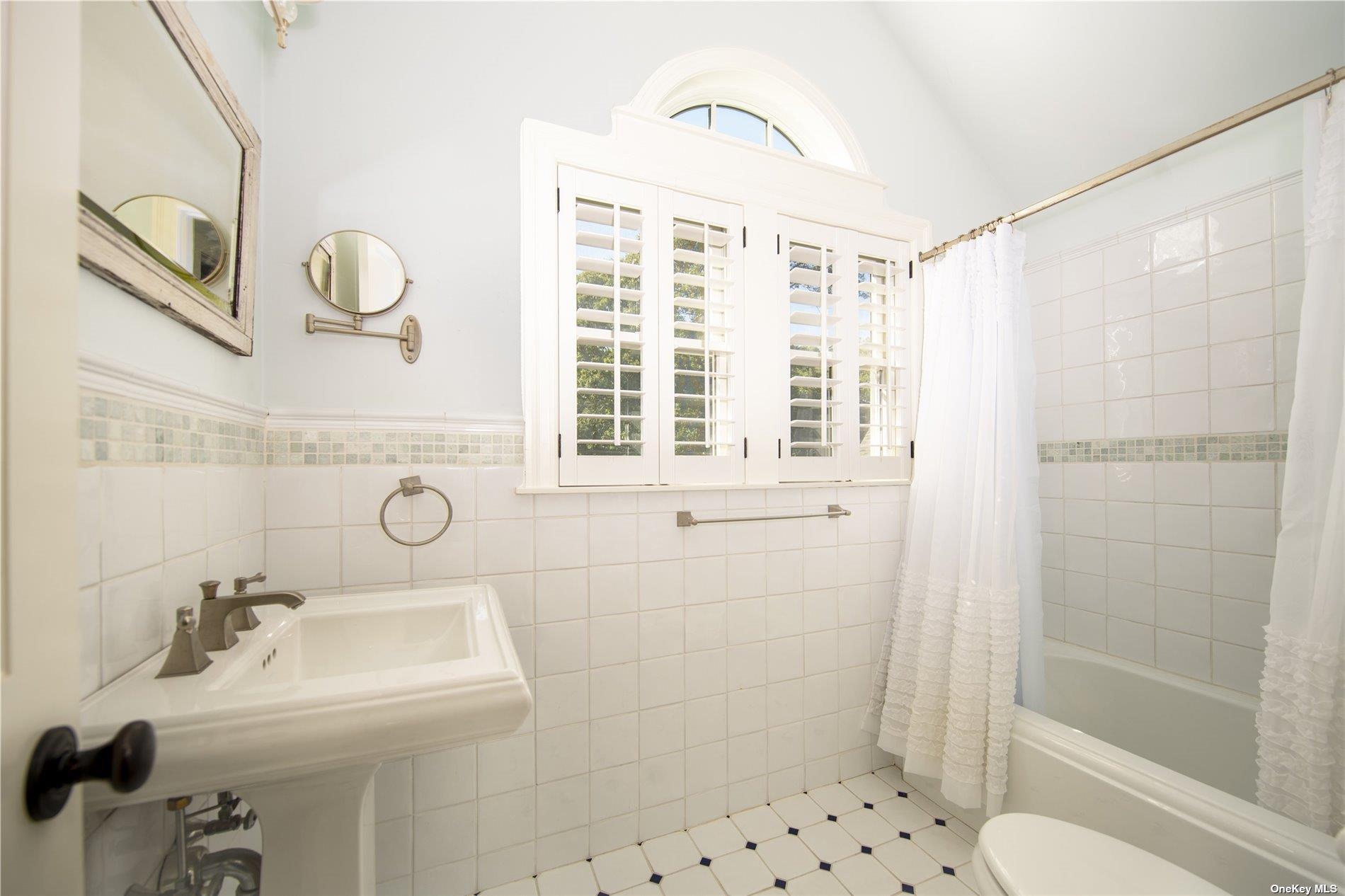 Single Family Cedar  Suffolk County, NY 11939, MLS-839800-27