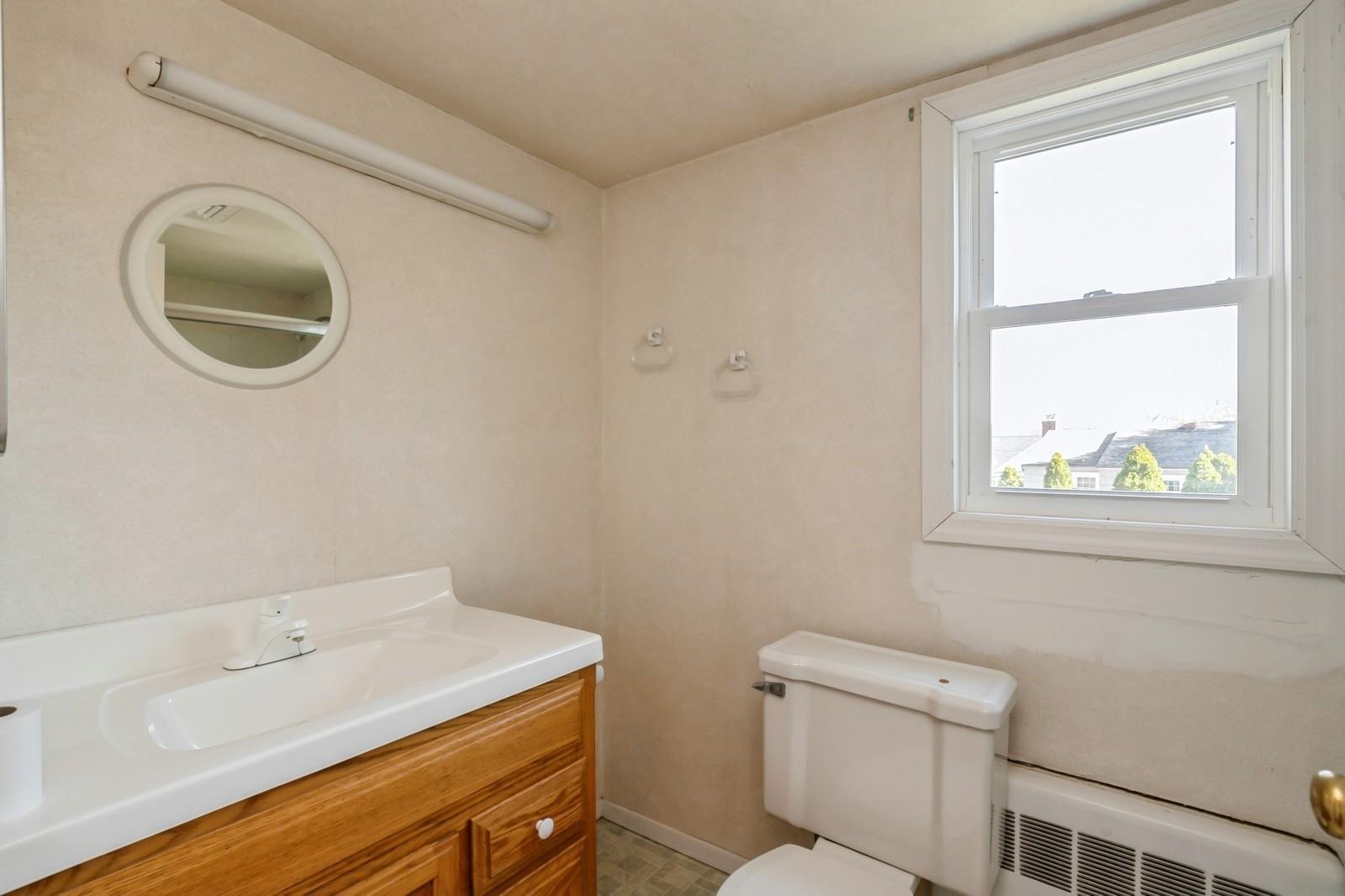 Single Family Vause  Suffolk County, NY 11768, MLS-839871-17