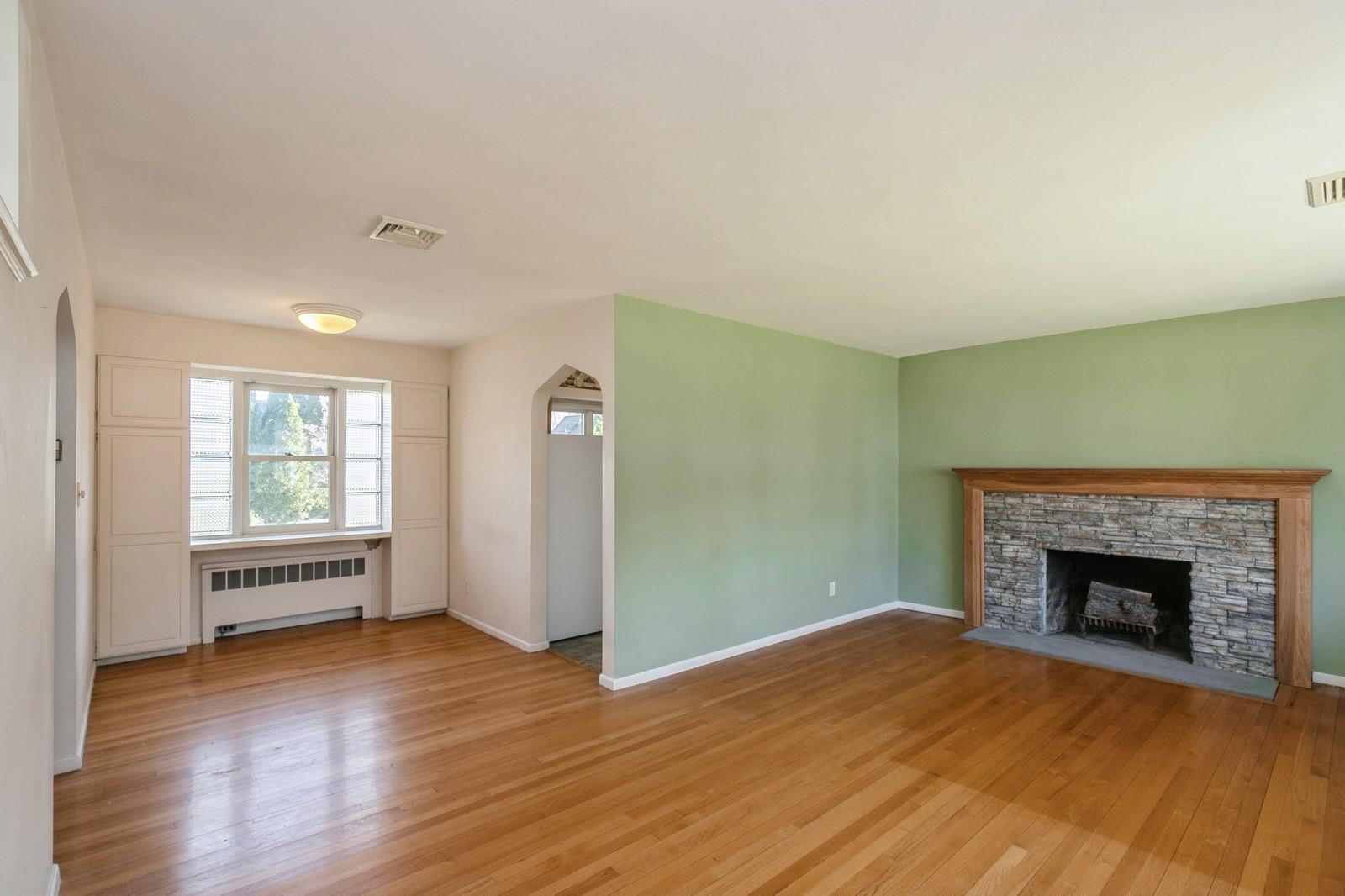 Single Family Vause  Suffolk County, NY 11768, MLS-839871-9
