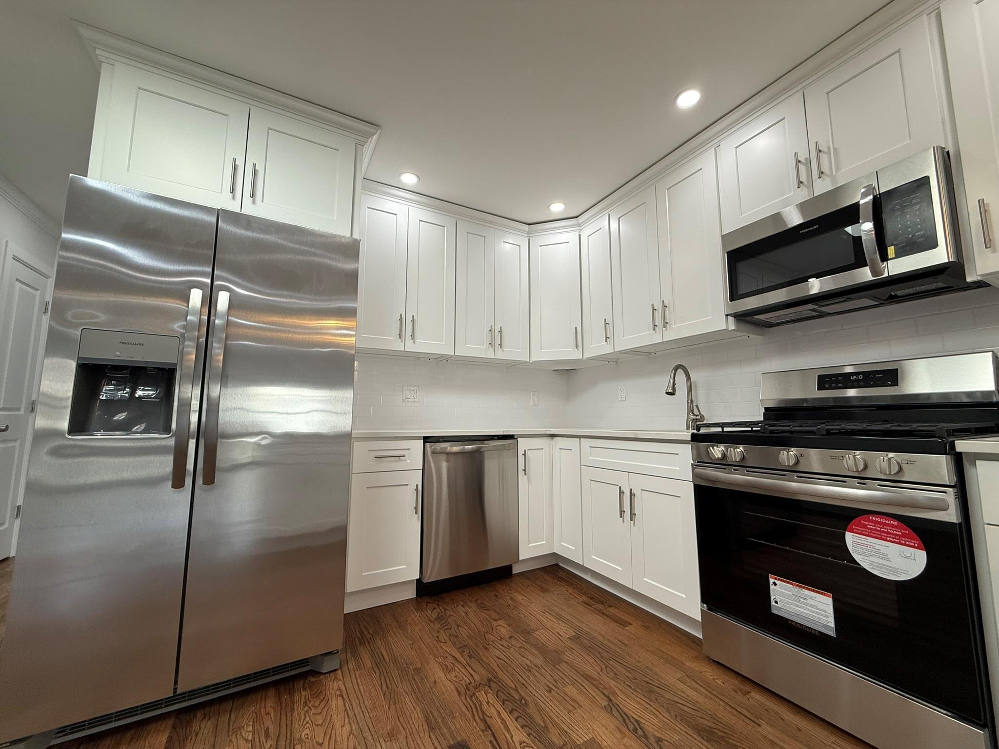 Single Family Carpenter  Bronx, NY 10466, MLS-839889-15