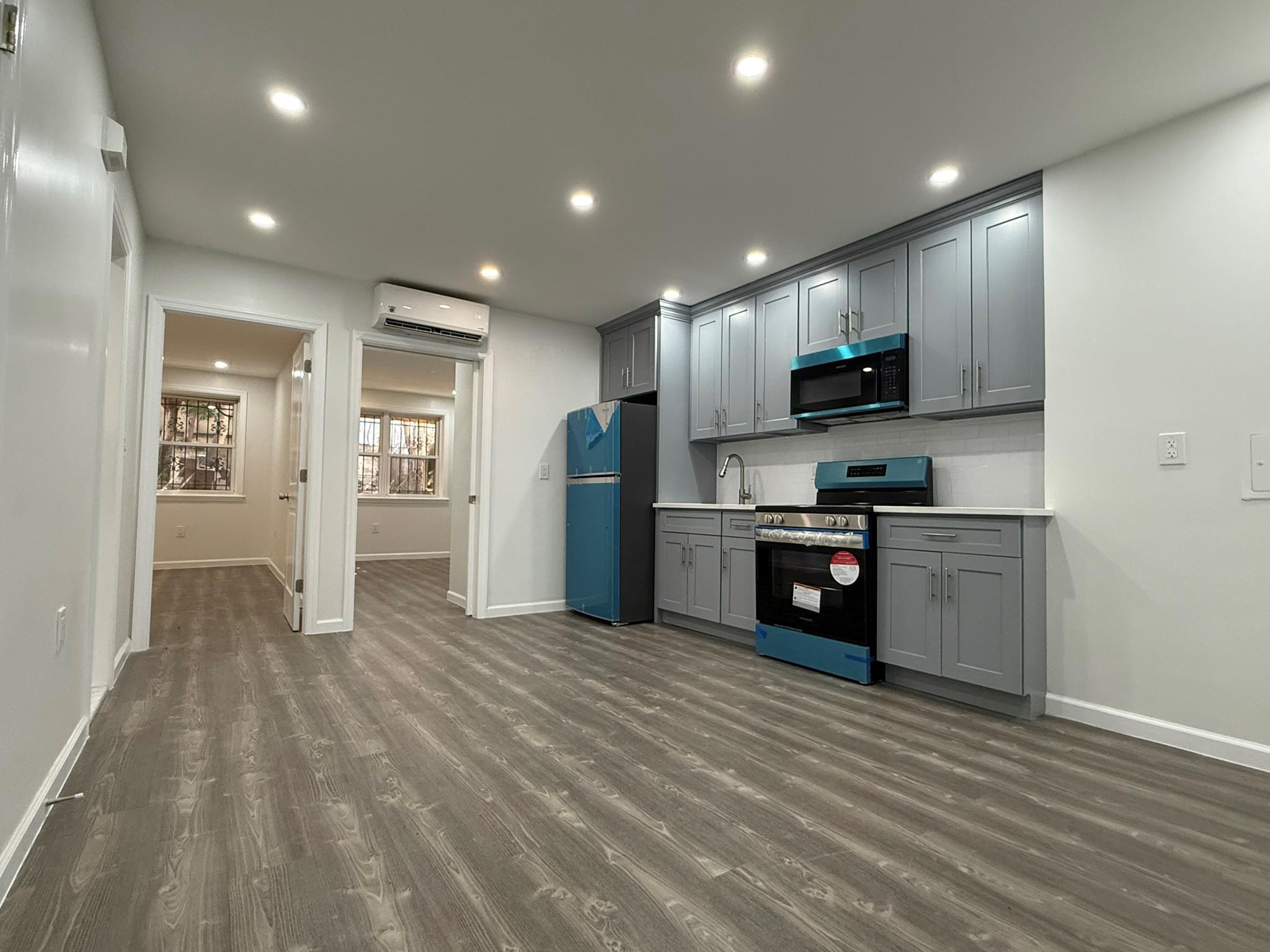 Single Family Carpenter  Bronx, NY 10466, MLS-839889-3