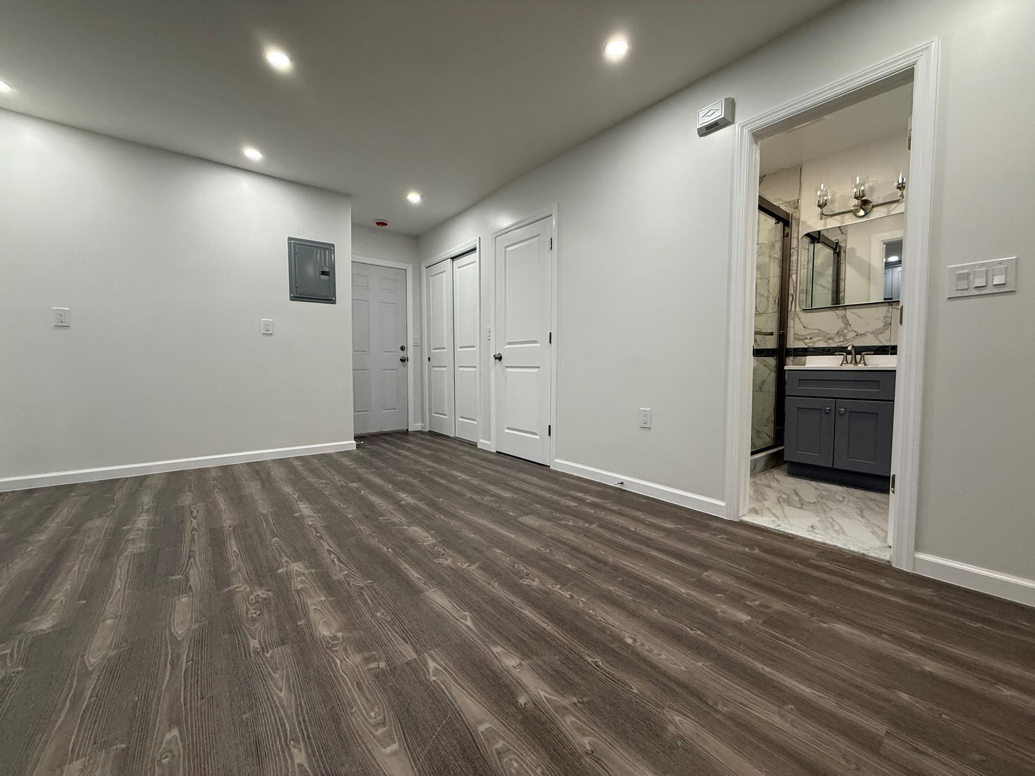 Single Family Carpenter  Bronx, NY 10466, MLS-839889-4