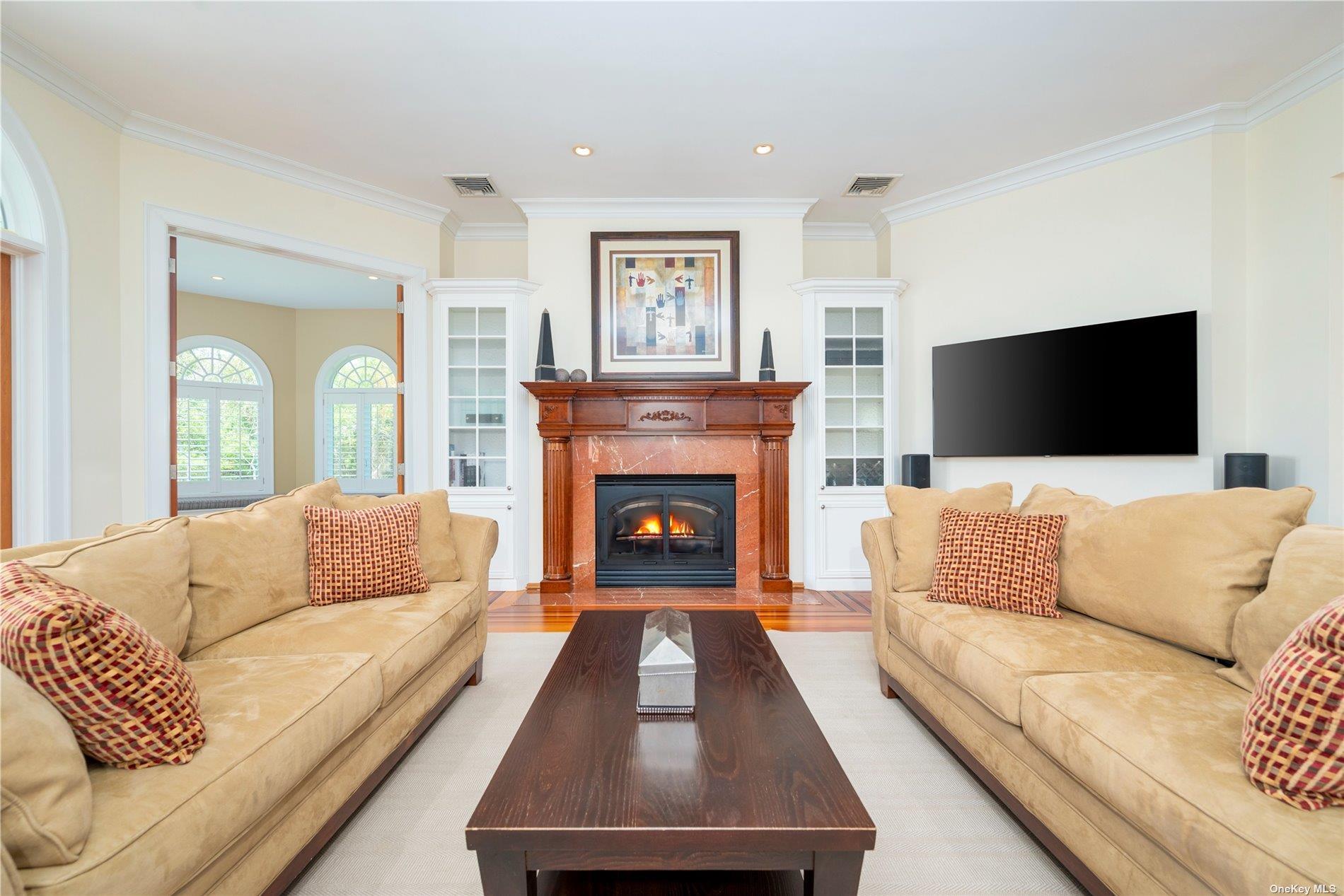Single Family Old Neck  Suffolk County, NY 11934, MLS-839929-20
