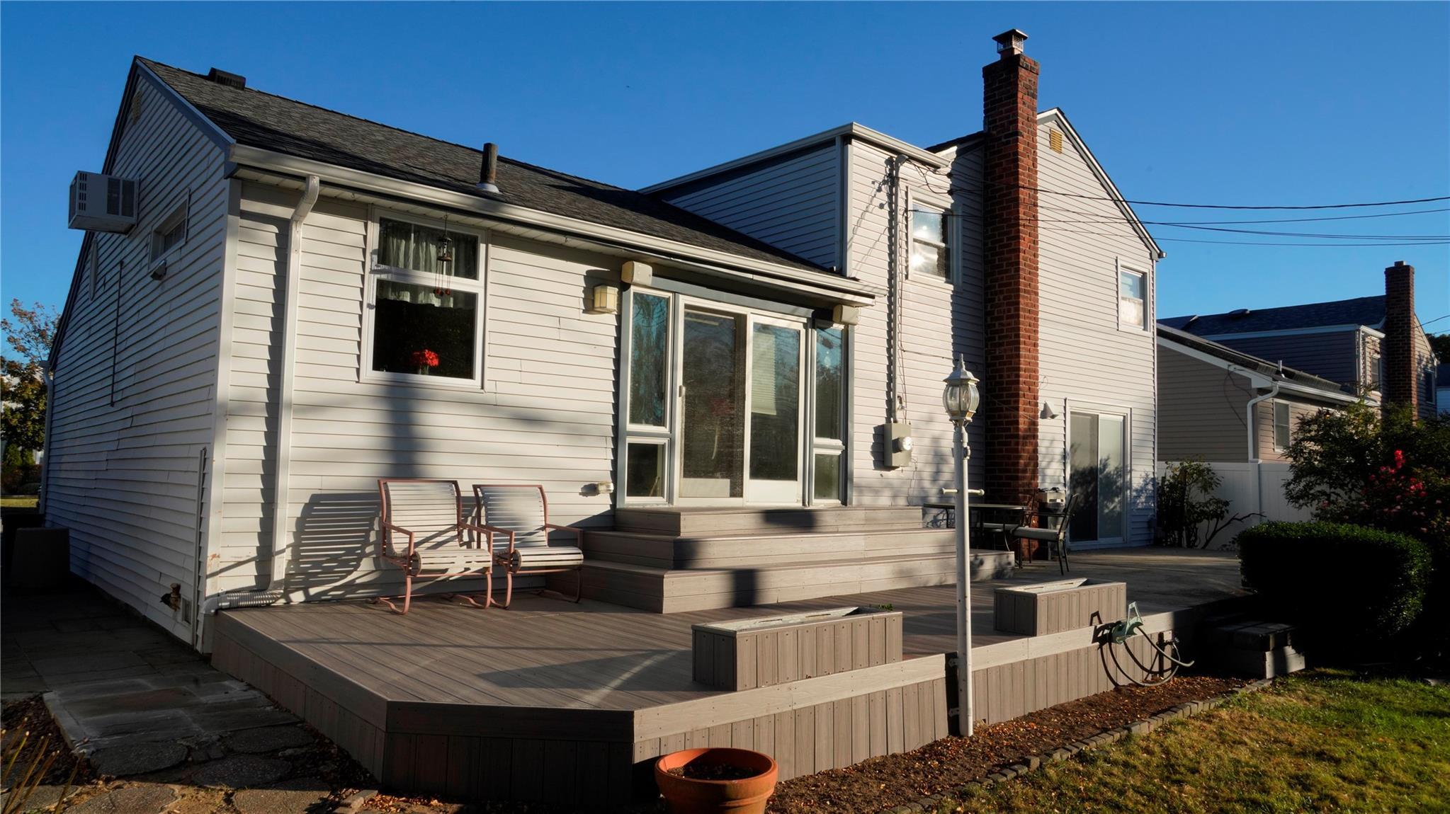 Single Family Roanoke  Nassau County, NY 11783, MLS-839940-2