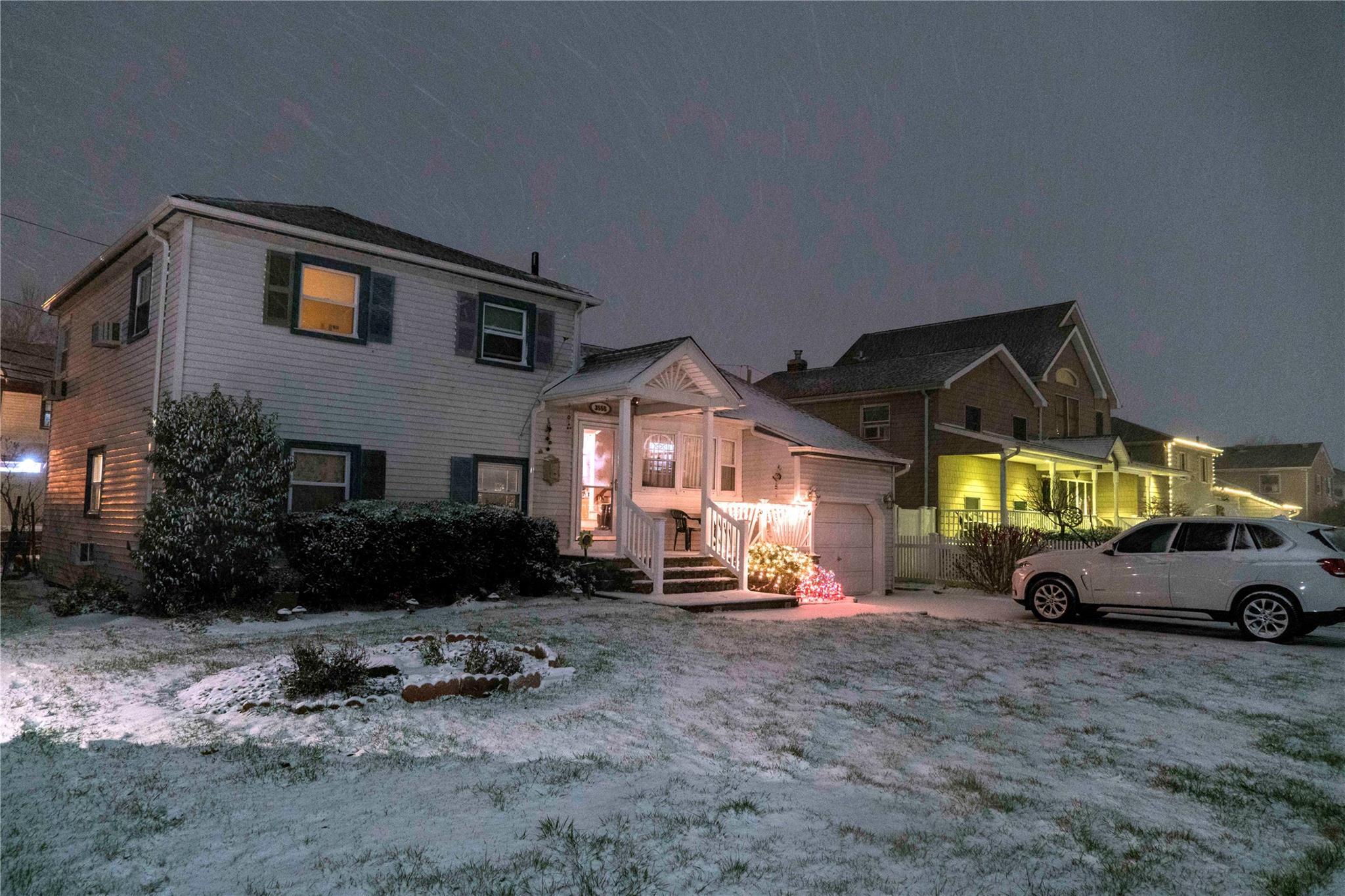 Single Family Roanoke  Nassau County, NY 11783, MLS-839940-23