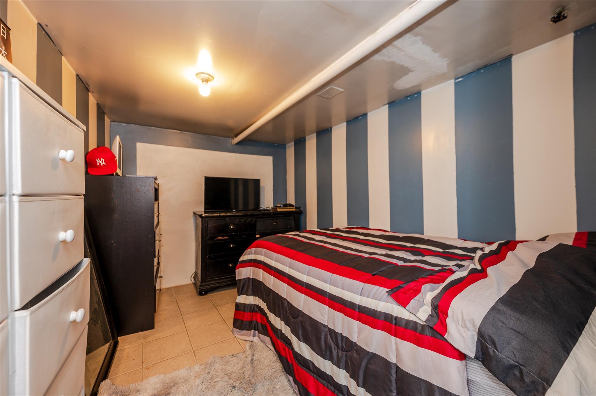 Single Family 95th  Queens, NY 11416, MLS-839944-28