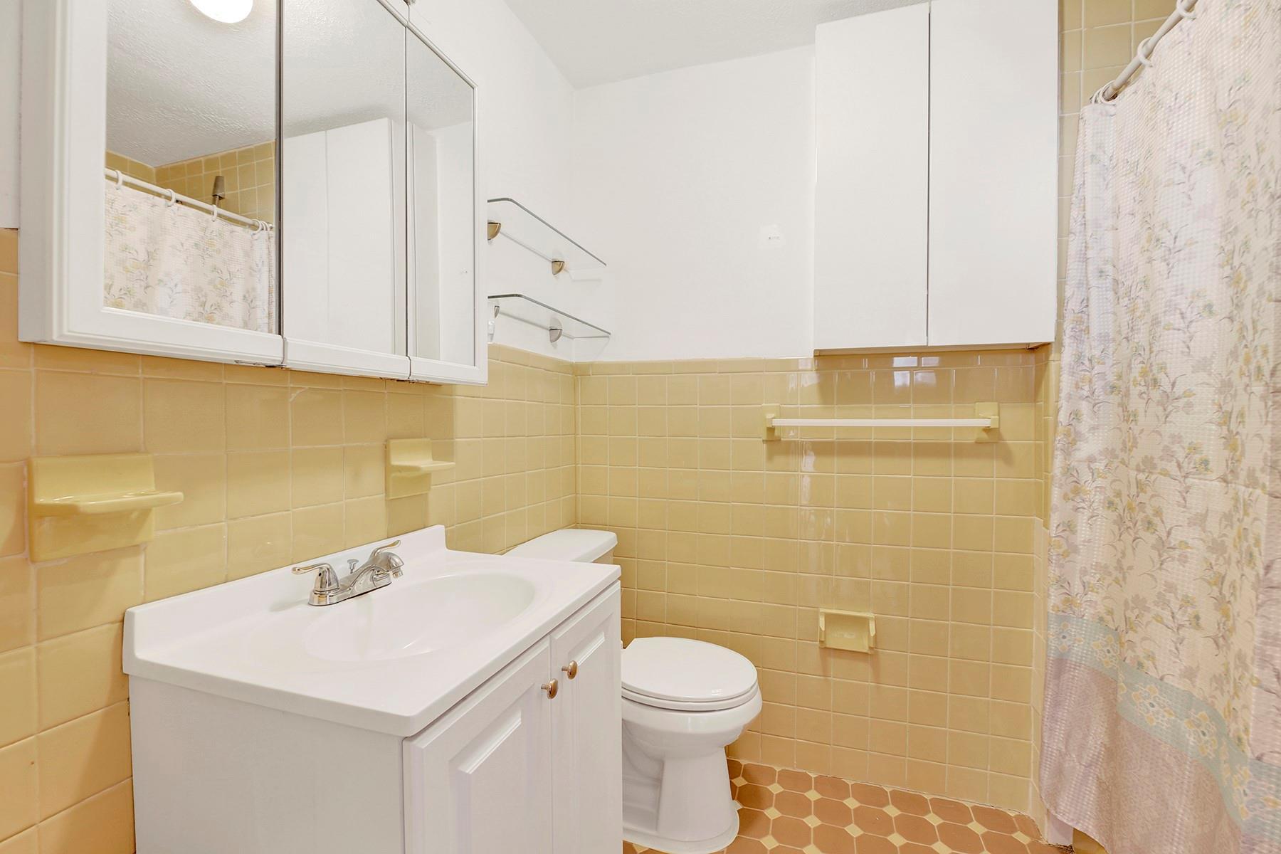 Single Family 75  Queens, NY 11379, MLS-839945-11
