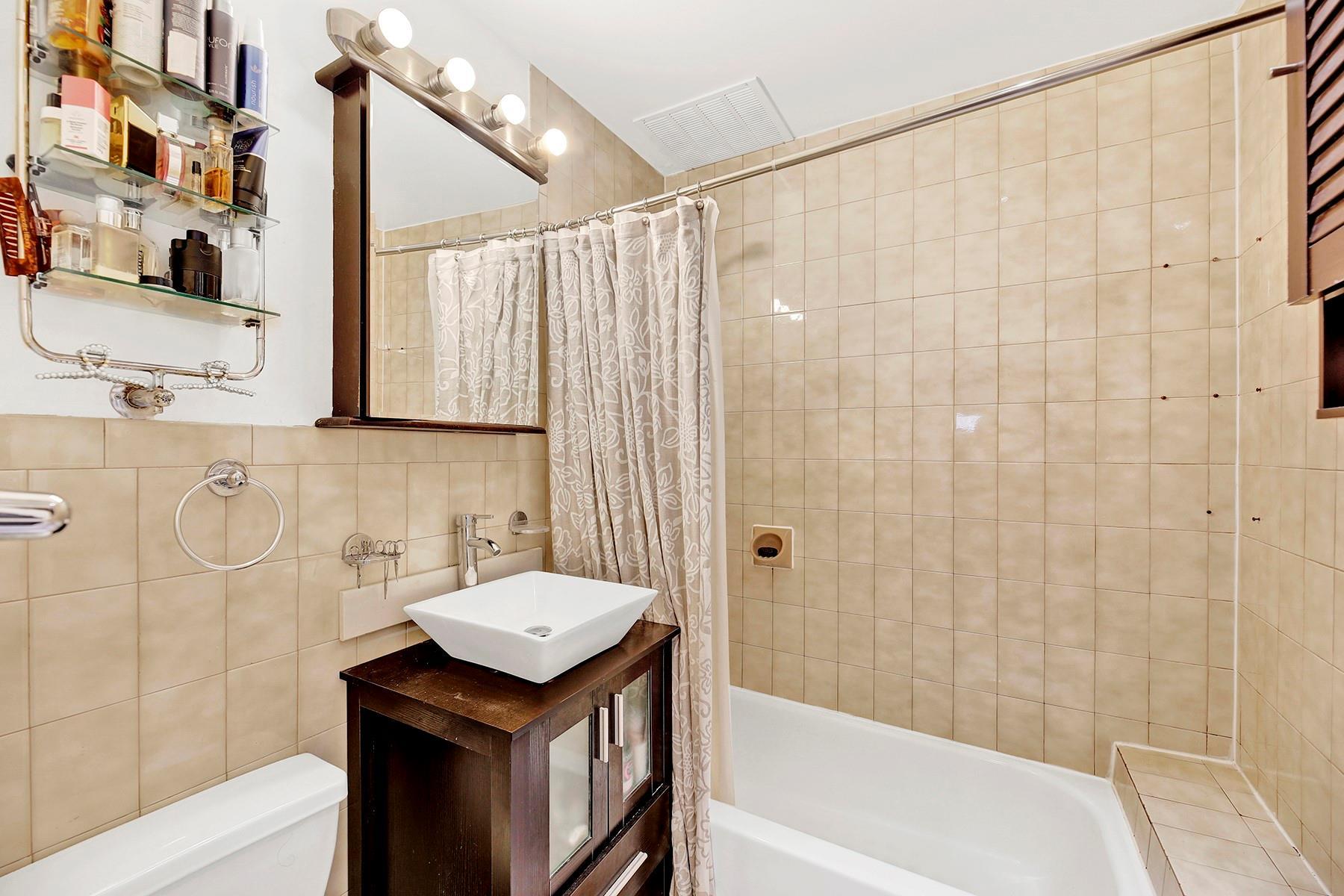 Single Family 75  Queens, NY 11379, MLS-839945-3