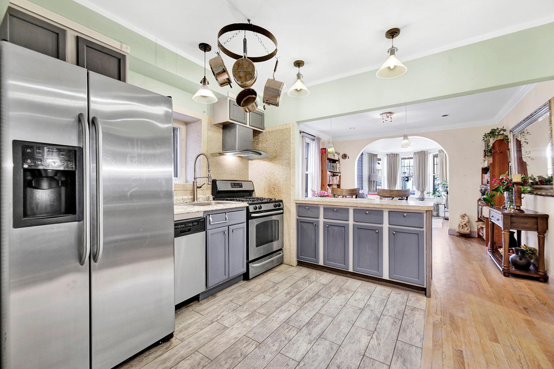 Single Family 75  Queens, NY 11379, MLS-839945-7