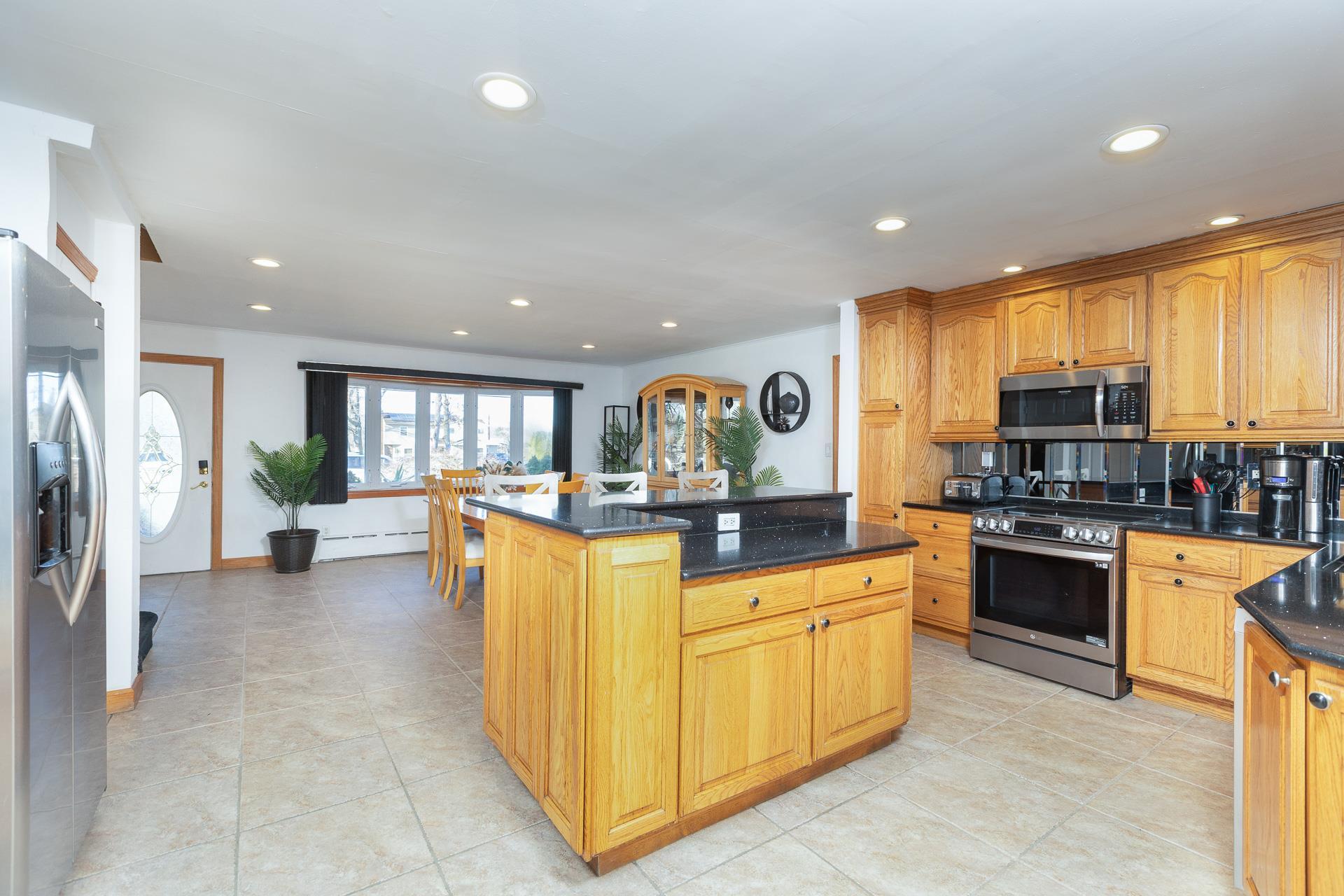 Single Family Riverside Suffolk County, NY 11951, MLS-839951-7