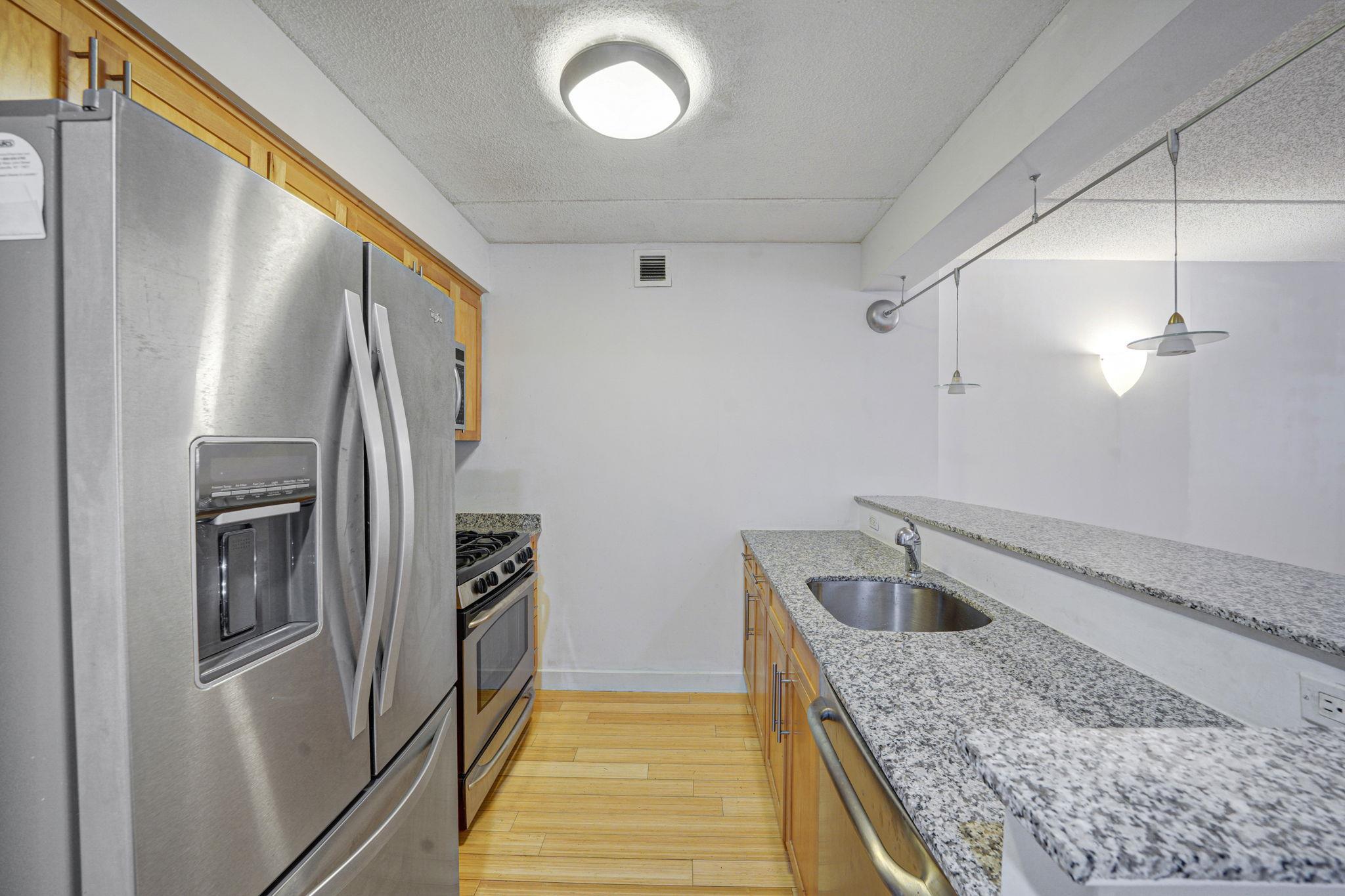 Apartment West 47th  Manhattan, NY 10036, MLS-839958-5