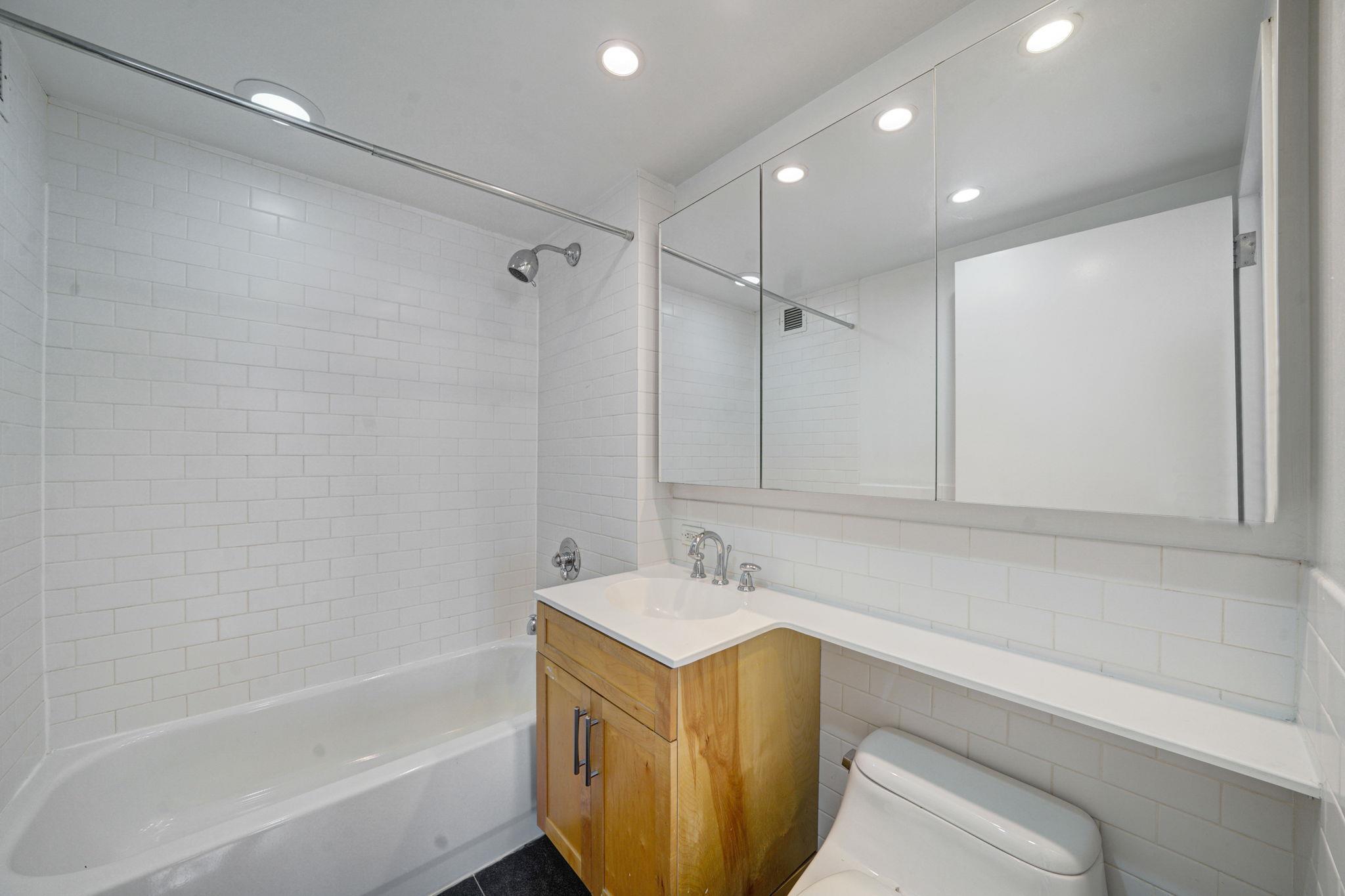 Apartment West 47th  Manhattan, NY 10036, MLS-839958-8