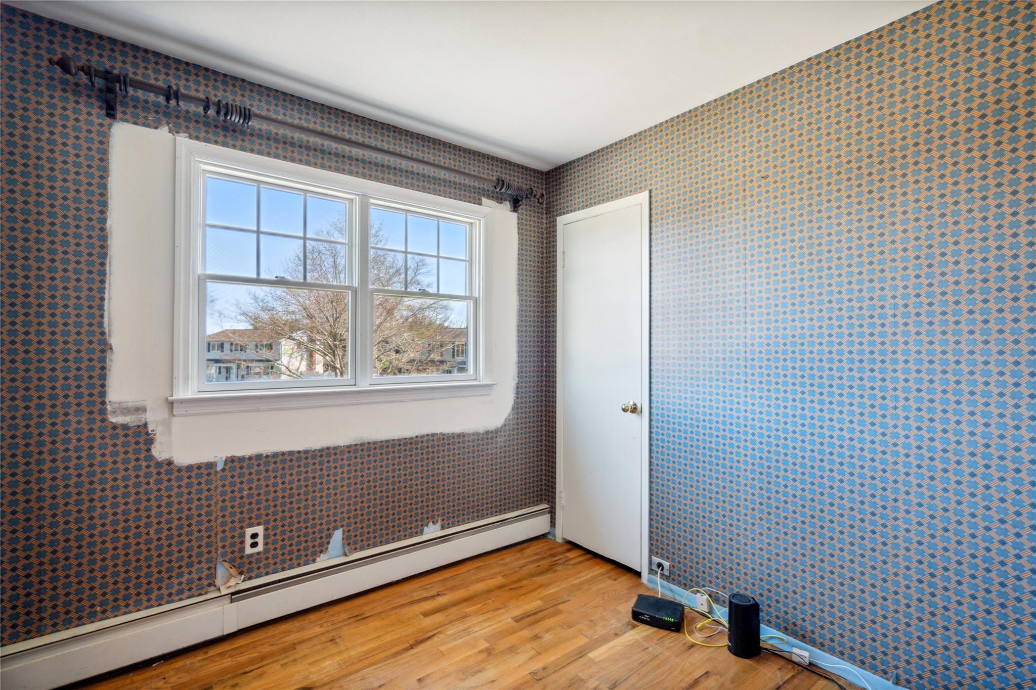 Single Family Beverly  Suffolk County, NY 11738, MLS-840034-21
