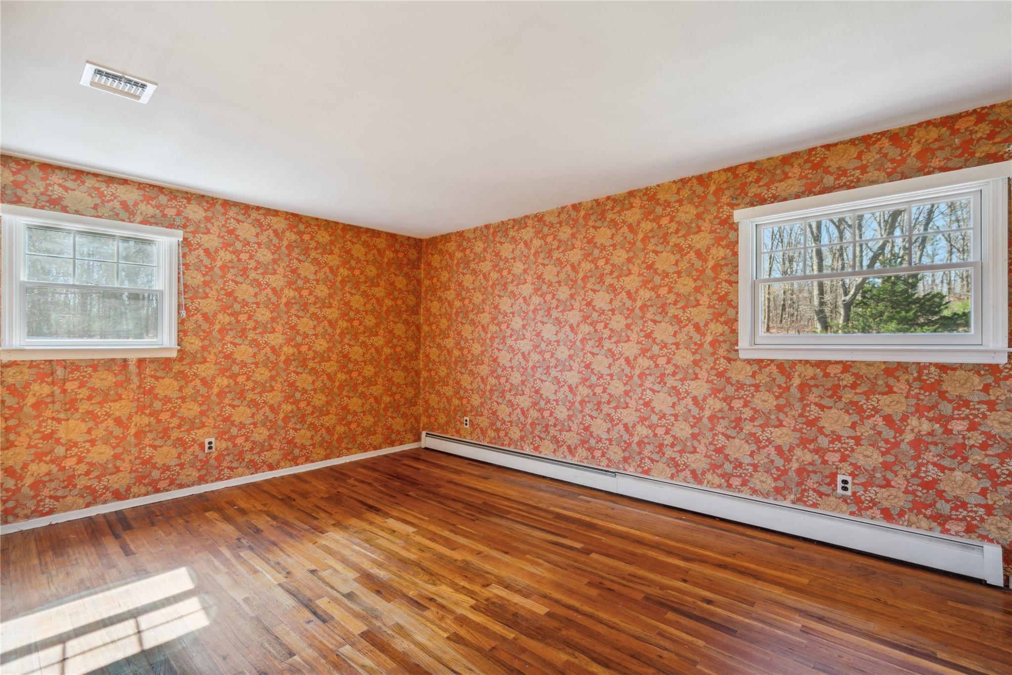 Single Family Beverly  Suffolk County, NY 11738, MLS-840034-25