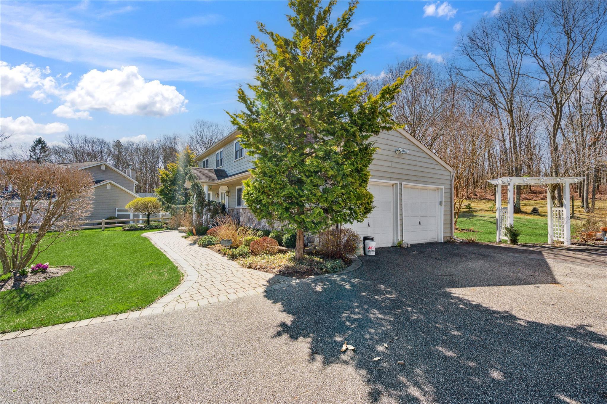 Single Family Beverly  Suffolk County, NY 11738, MLS-840034-3