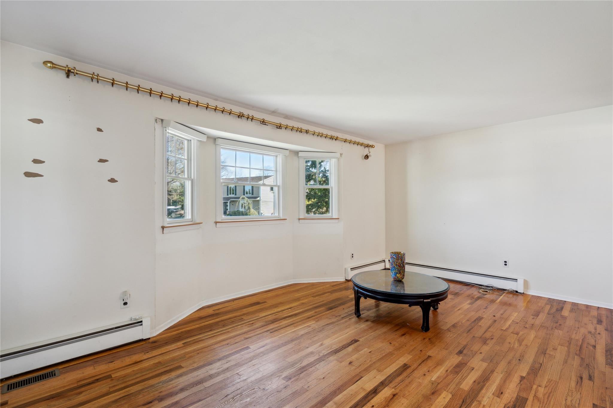 Single Family Beverly  Suffolk County, NY 11738, MLS-840034-6