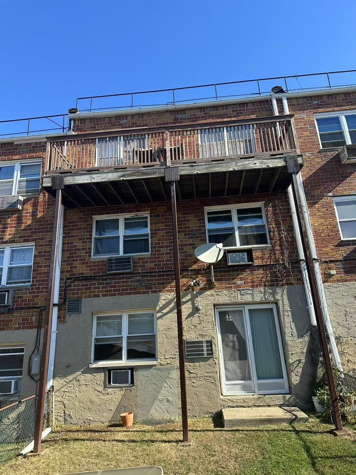 Single Family Cloverdale  Queens, NY 11364, MLS-840064-17