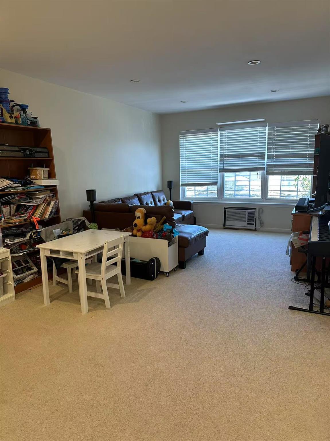 Single Family Cloverdale  Queens, NY 11364, MLS-840064-2