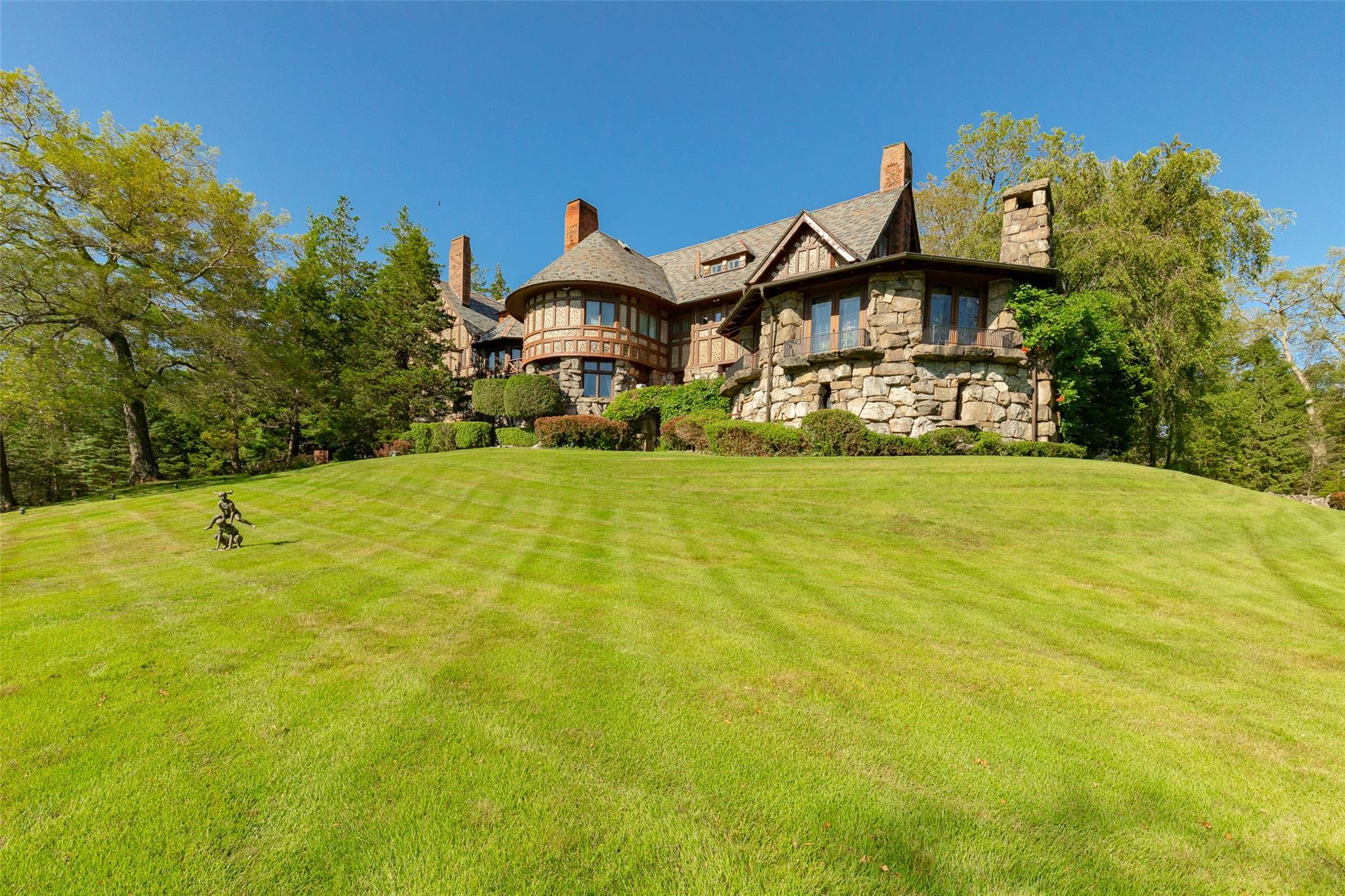 Single Family Tuxedo  Orange County, NY 10987, MLS-840123-40