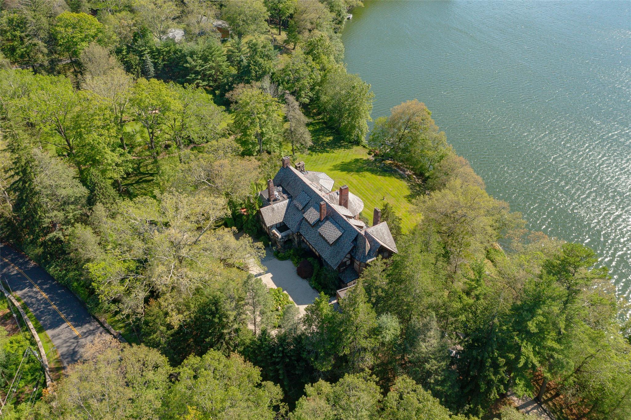 Single Family Tuxedo  Orange County, NY 10987, MLS-840123-42