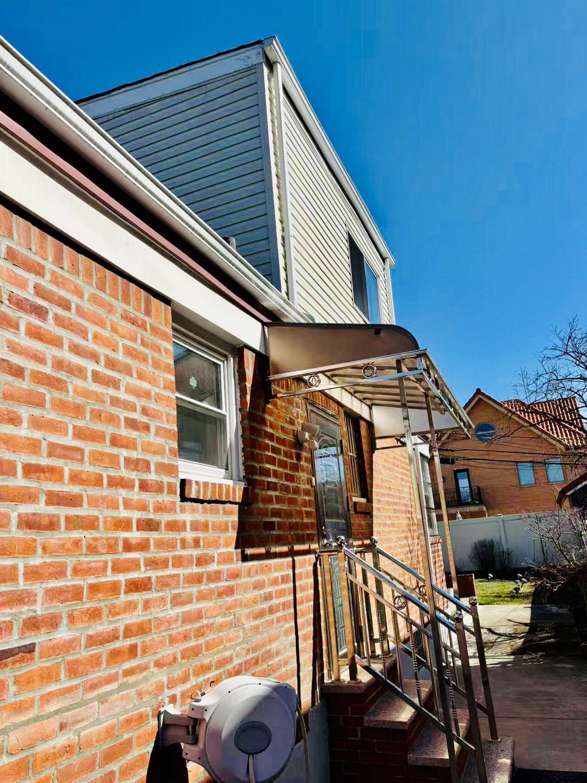 Single Family 190 St  Queens, NY 11365, MLS-840132-14