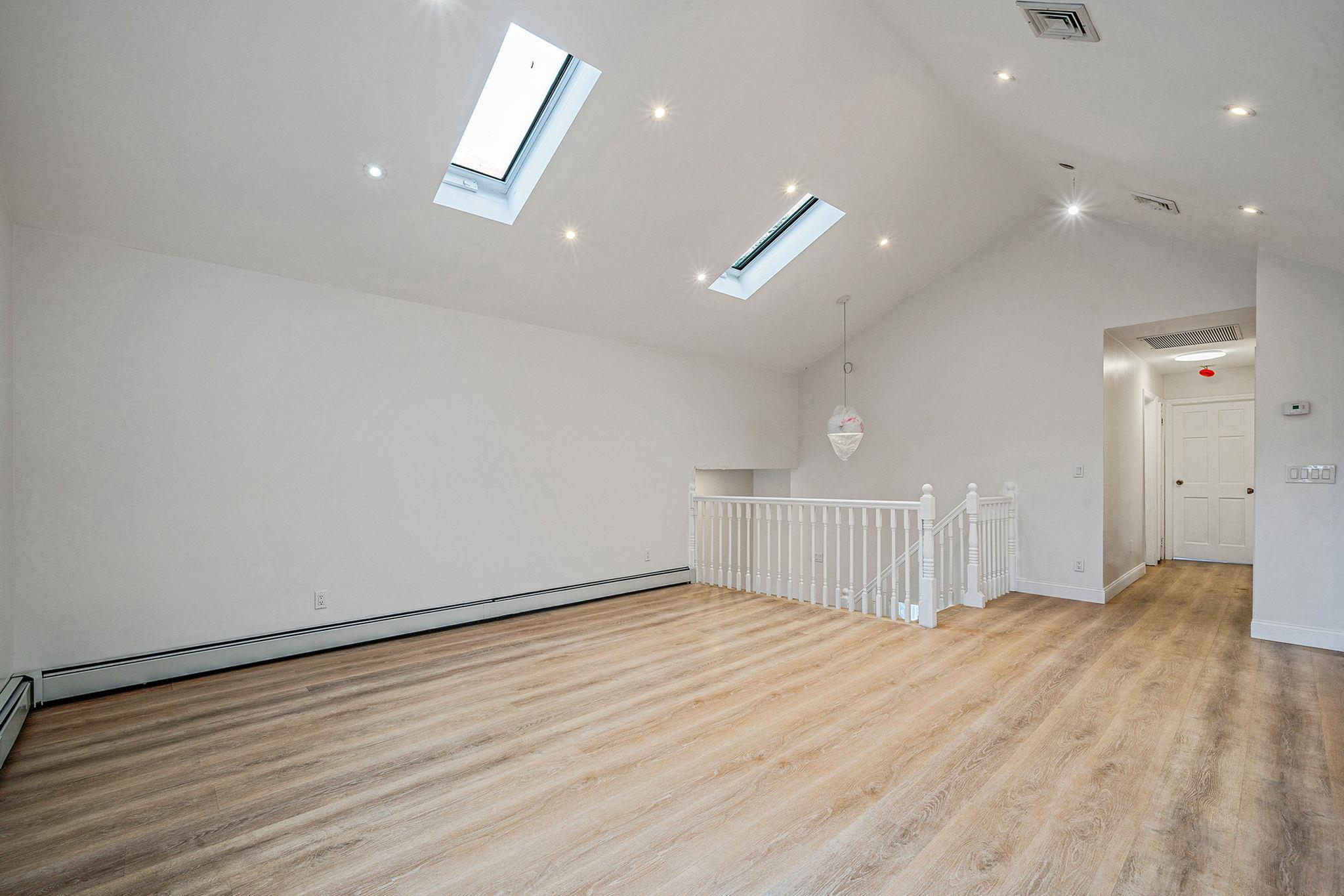 Single Family Dartmouth  Nassau County, NY 11590, MLS-840135-6