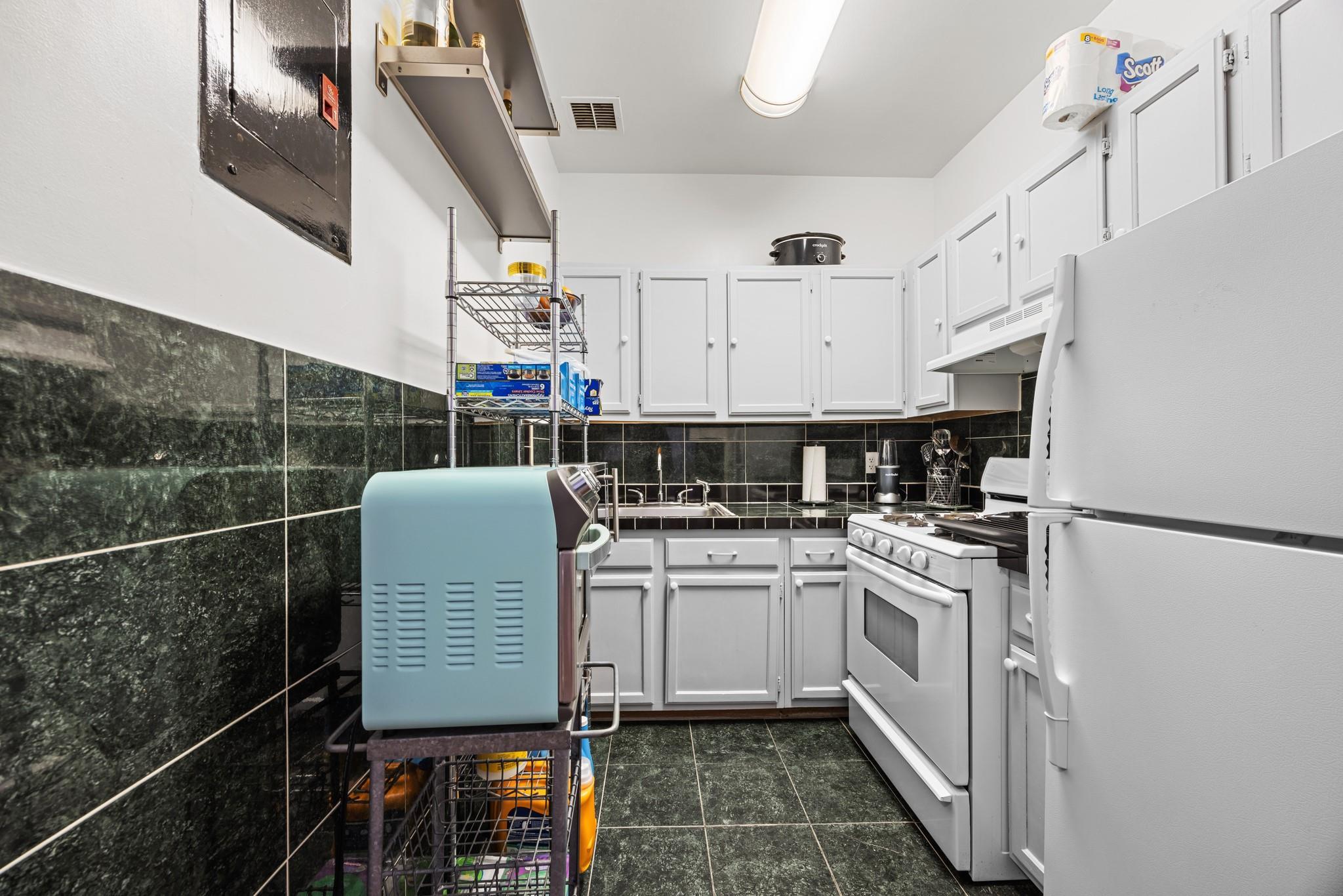 Condo Bedford  Brooklyn, NY 11216, MLS-840137-8