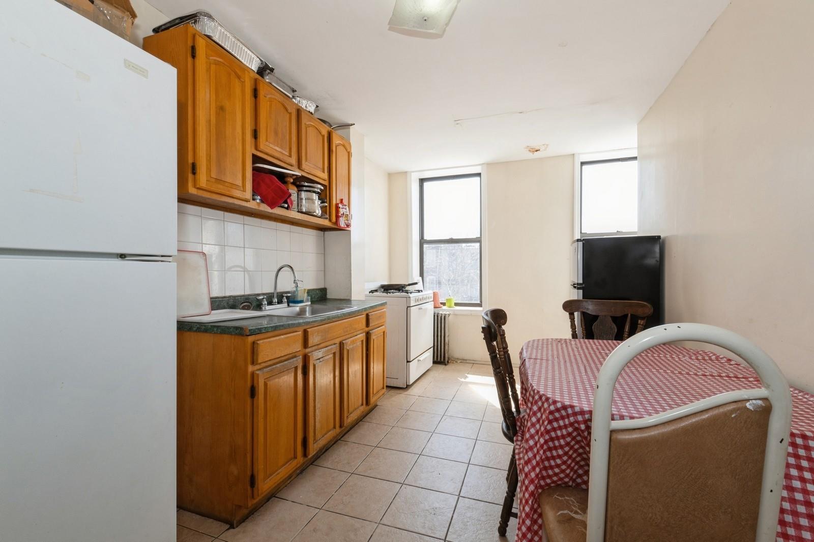 Commercial Sale Fulton  Brooklyn, NY 11233, MLS-840142-8