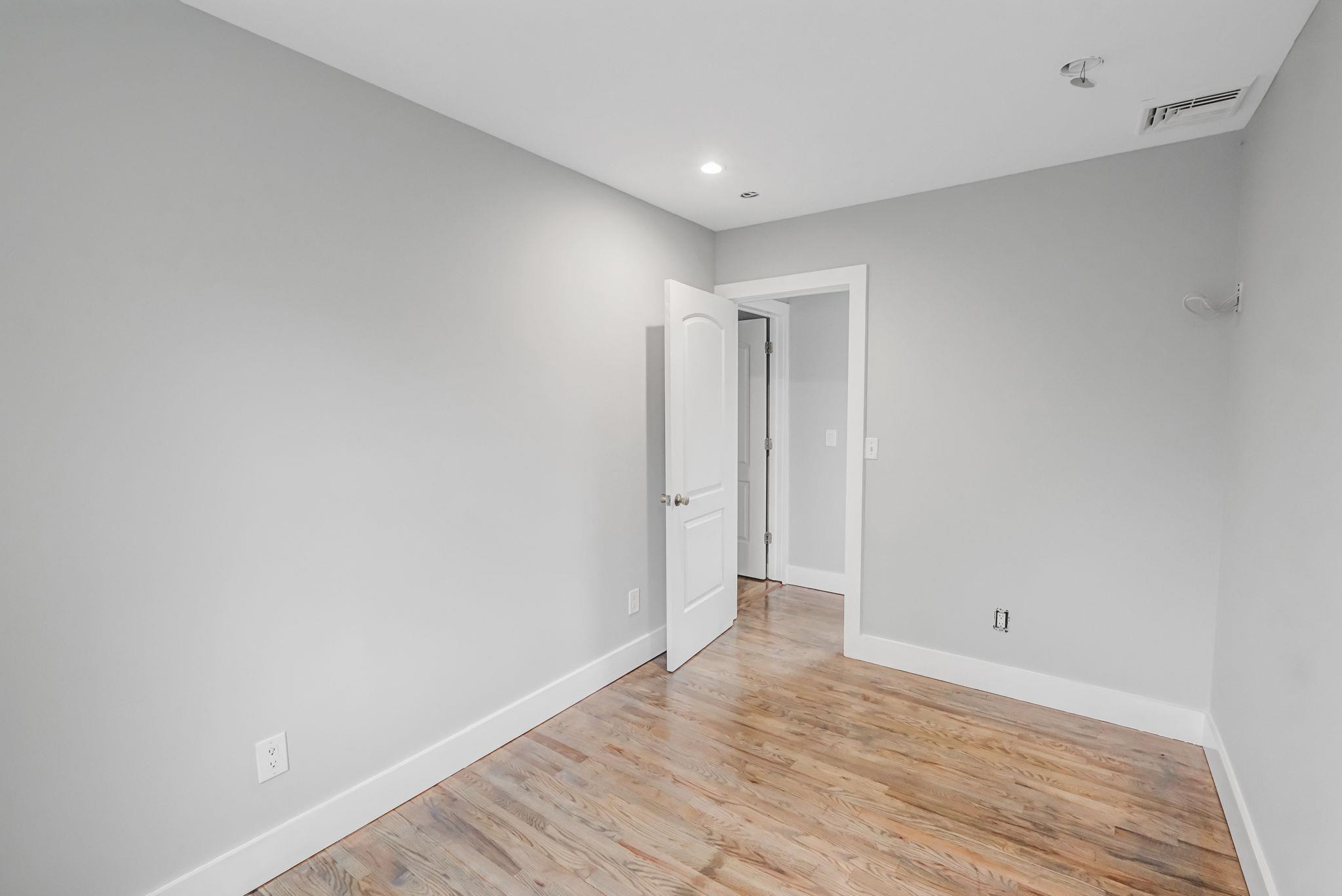 Single Family Wood  Suffolk County, NY 11950, MLS-840170-17