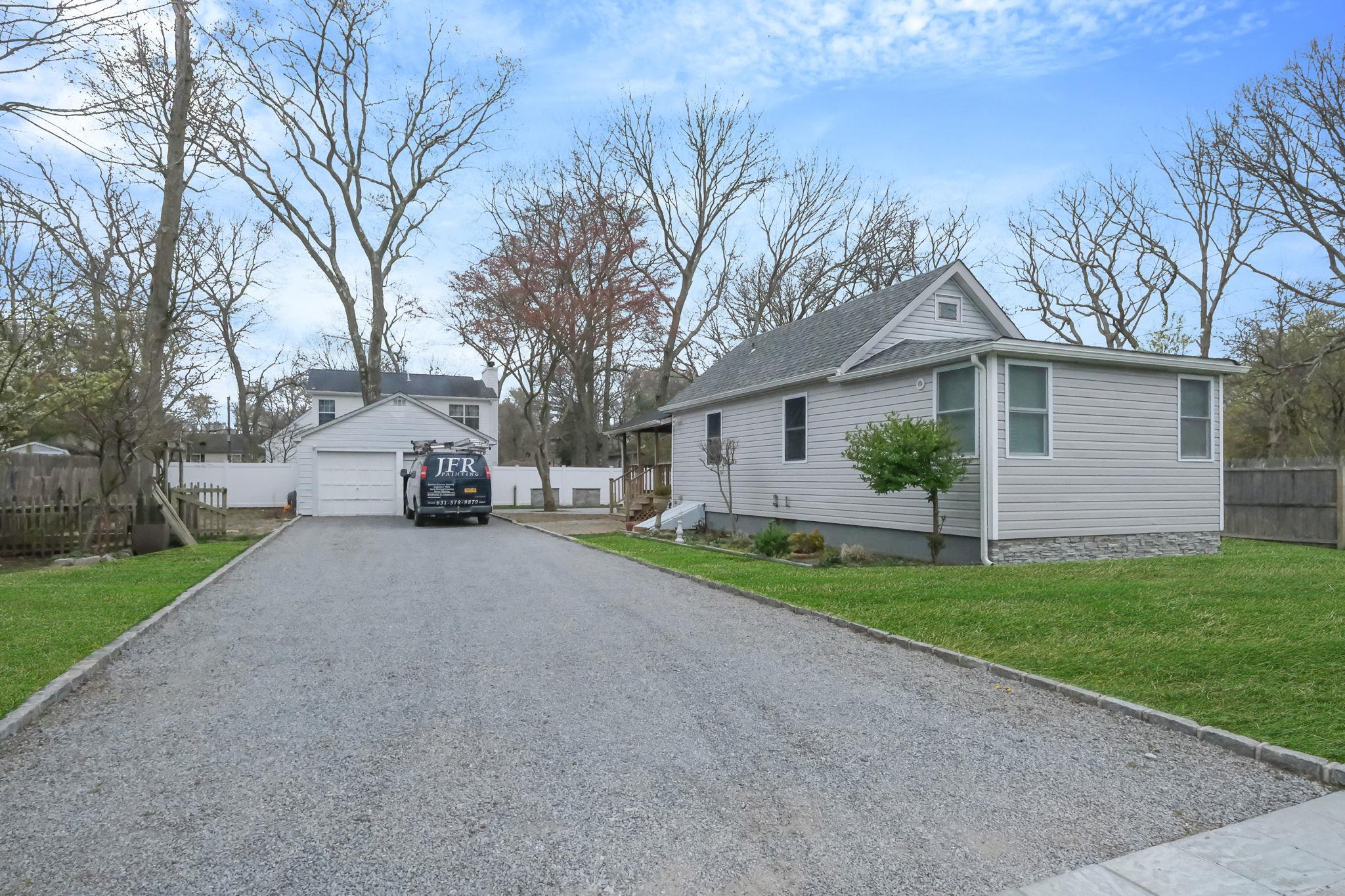 Single Family Wood  Suffolk County, NY 11950, MLS-840170-2