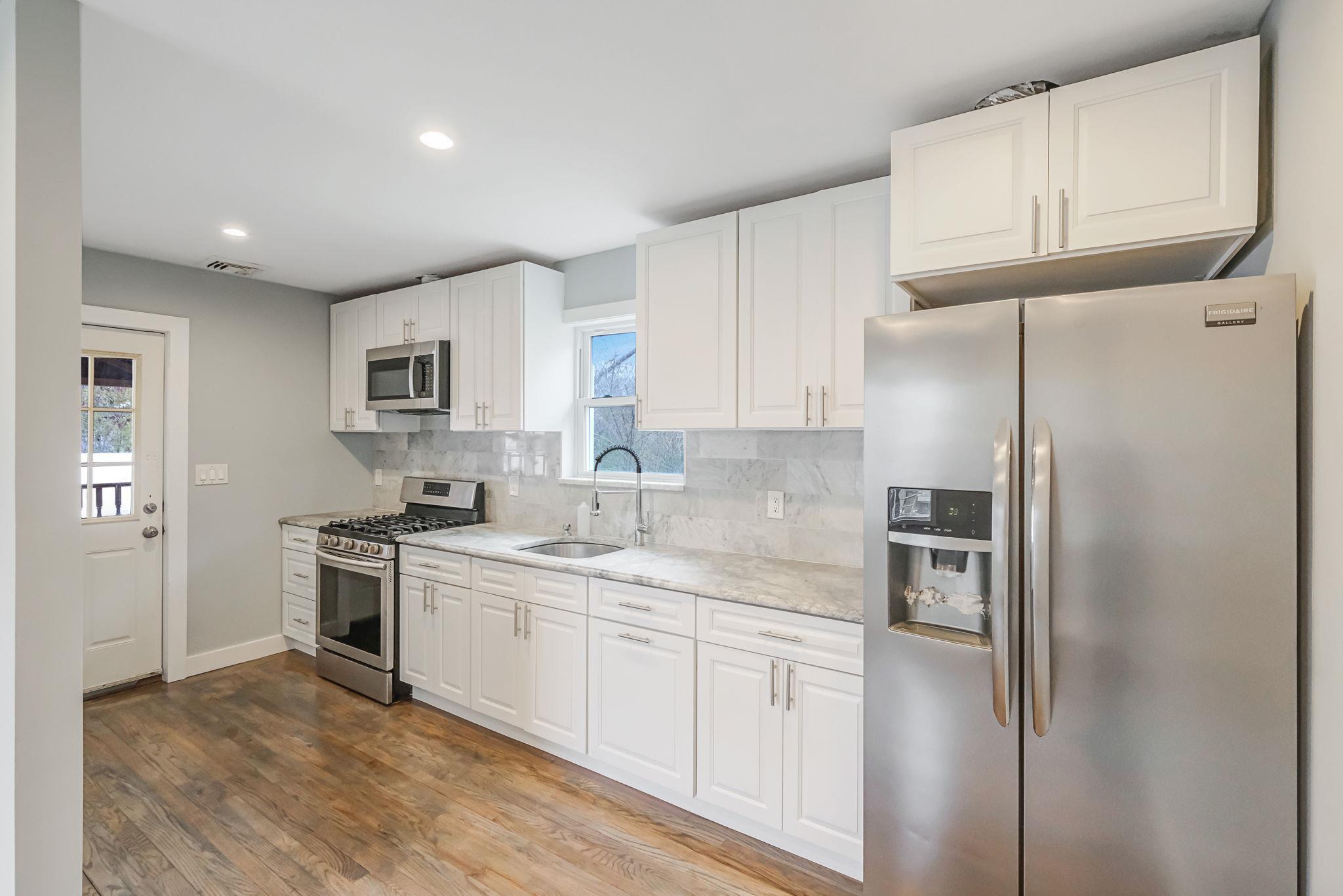 Single Family Wood  Suffolk County, NY 11950, MLS-840170-6