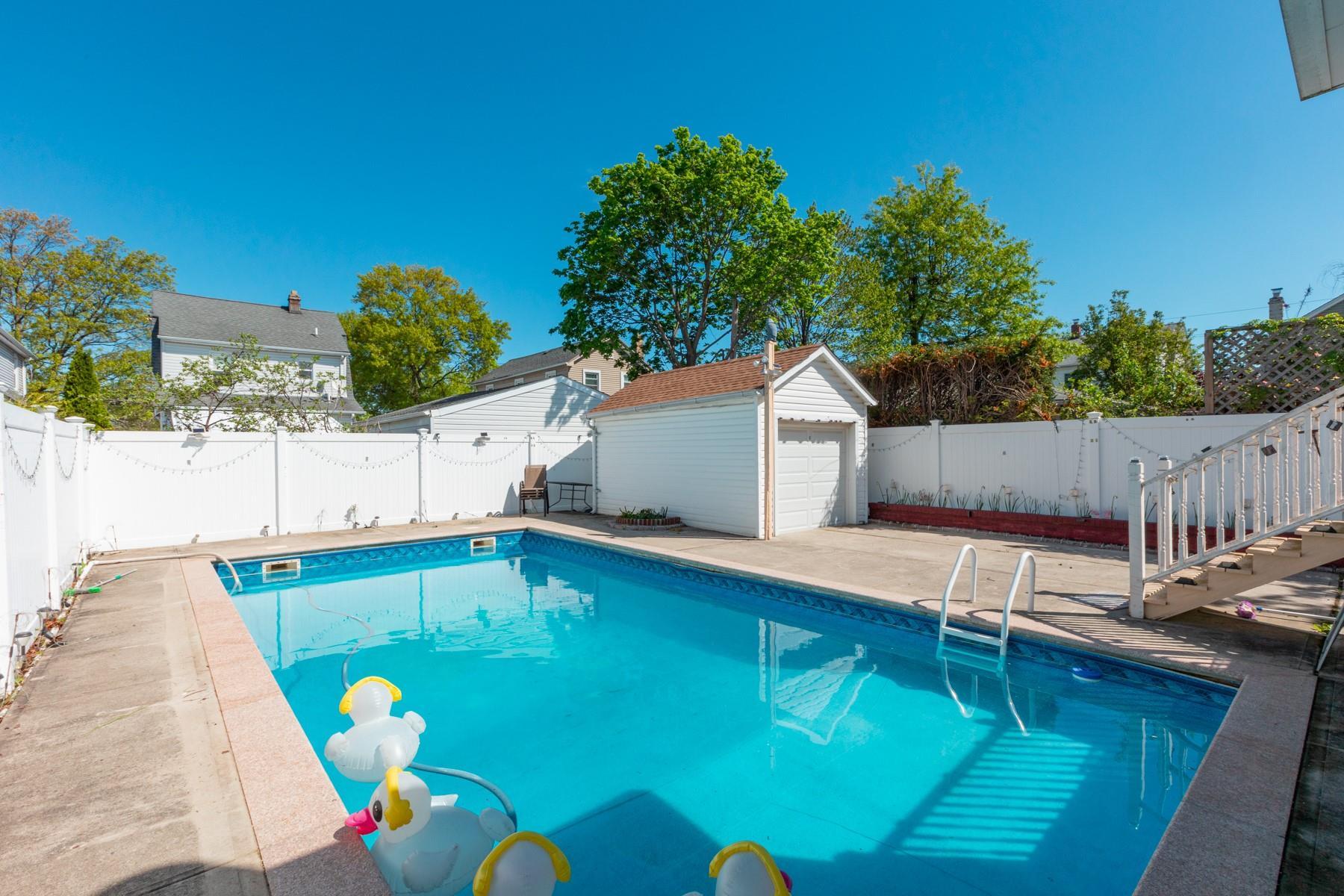 Single Family Webster  Nassau County, NY 11557, MLS-840178-2