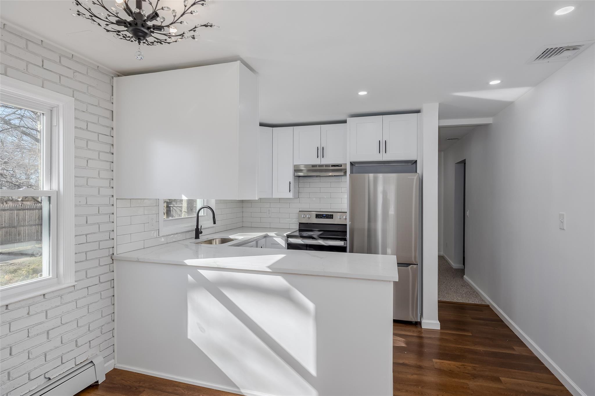 Single Family Westchester  Suffolk County, NY 11704, MLS-840261-18