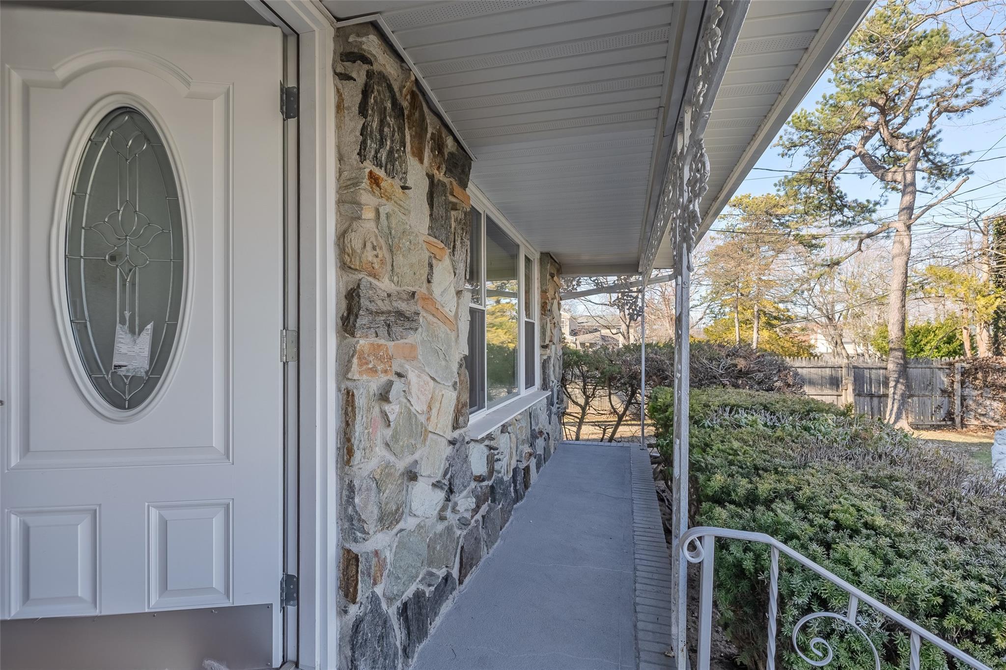 Single Family Westchester  Suffolk County, NY 11704, MLS-840261-3