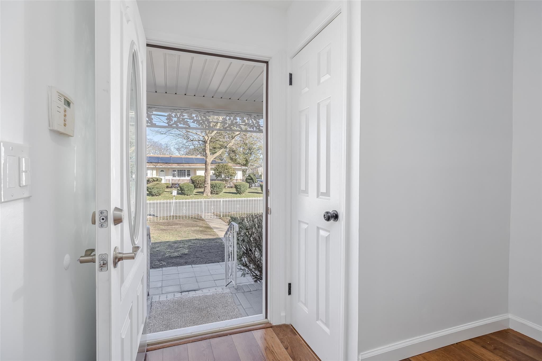 Single Family Westchester  Suffolk County, NY 11704, MLS-840261-4