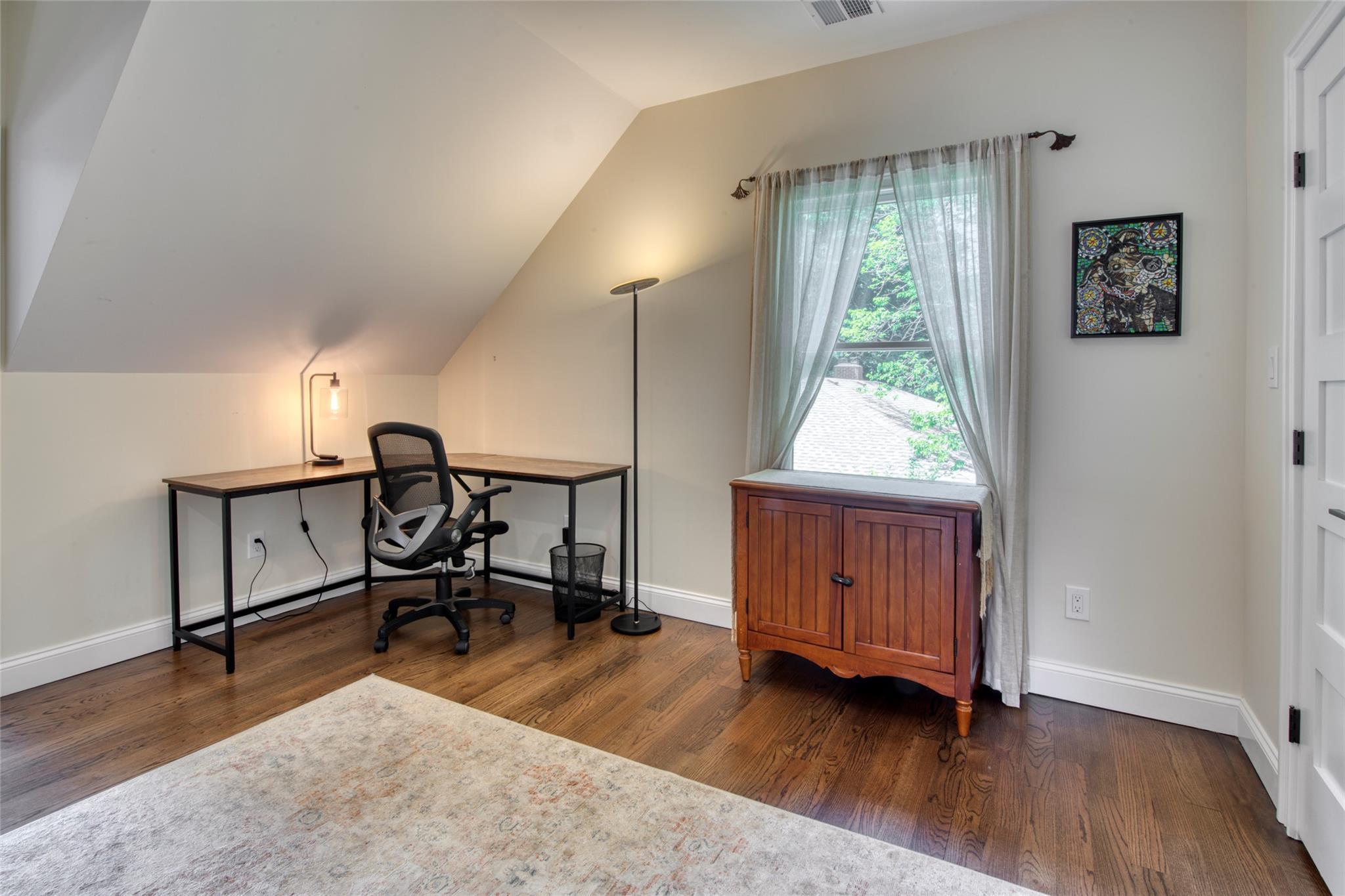 Single Family Manor  Suffolk County, NY 11901, MLS-840299-11