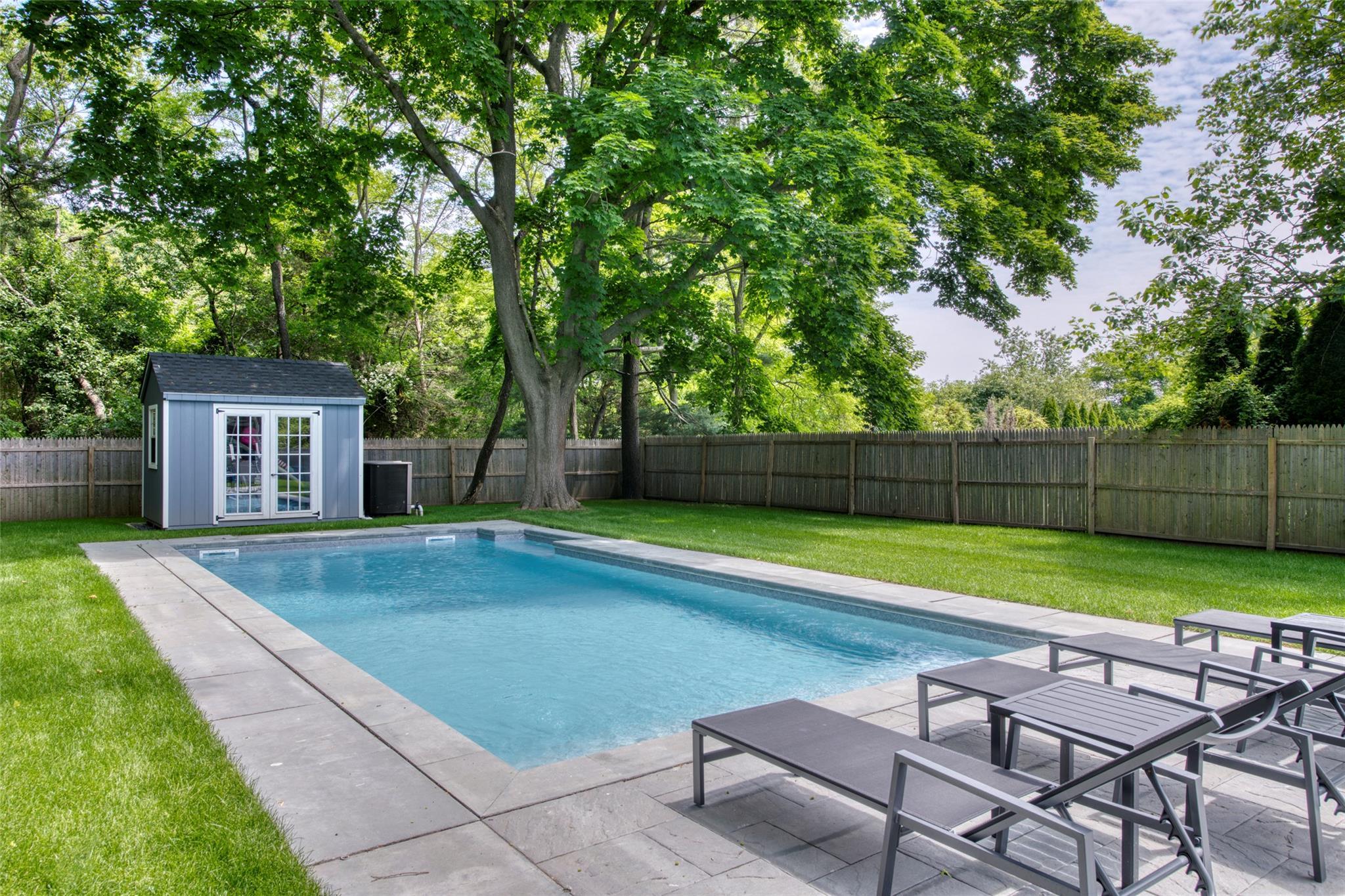 Single Family Manor  Suffolk County, NY 11901, MLS-840299-15
