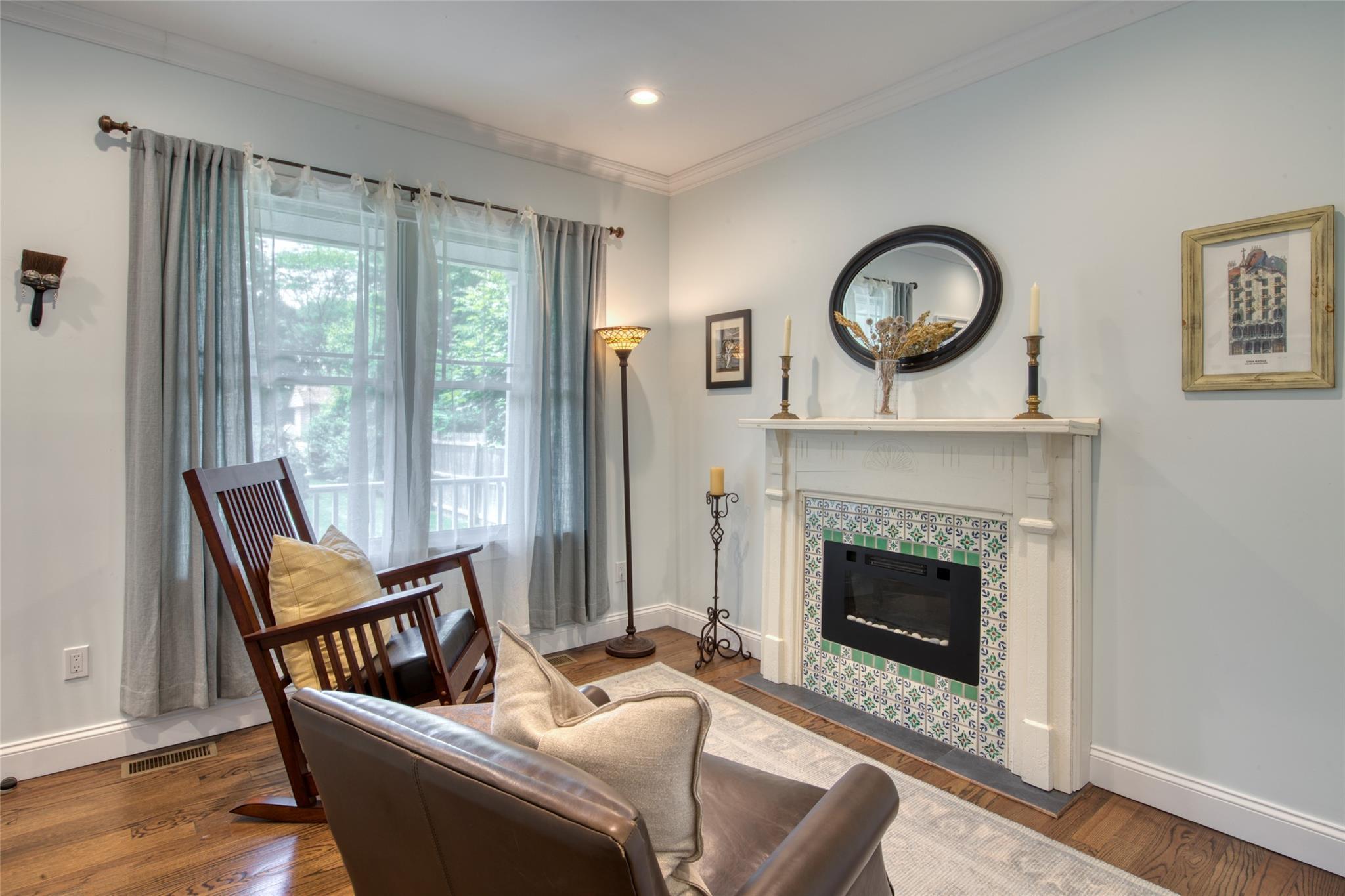 Single Family Manor  Suffolk County, NY 11901, MLS-840299-7