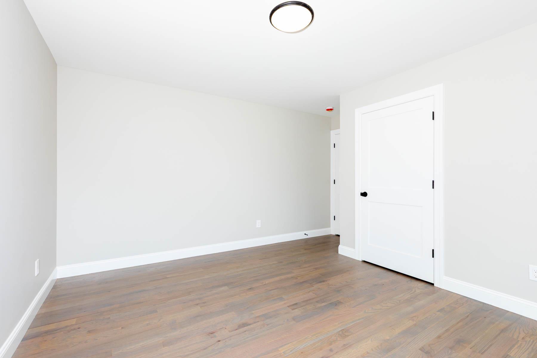 Single Family Ireland  Suffolk County, NY 11704, MLS-840363-25
