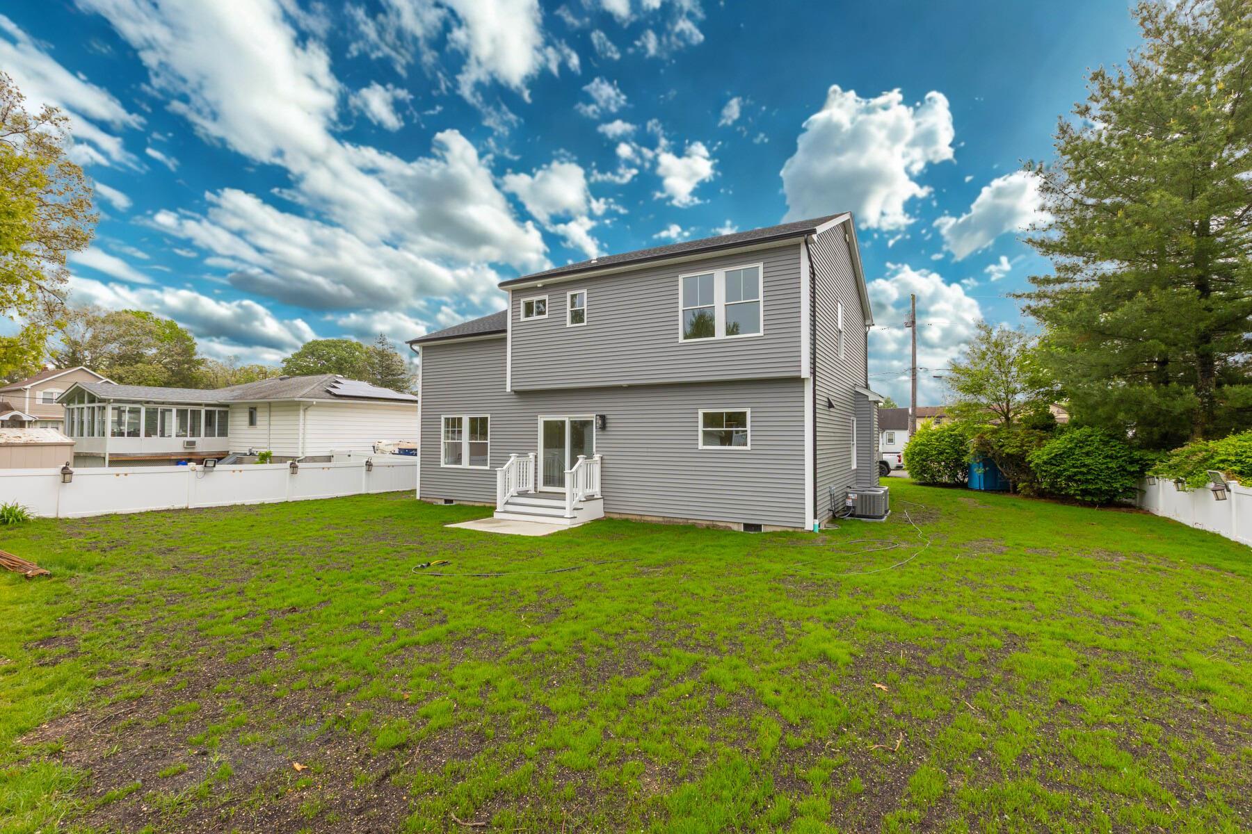 Single Family Ireland  Suffolk County, NY 11704, MLS-840363-26