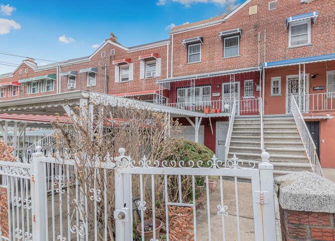 Single Family Gunther  Bronx, NY 10469, MLS-840365-23