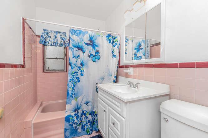 Single Family Gunther  Bronx, NY 10469, MLS-840365-8