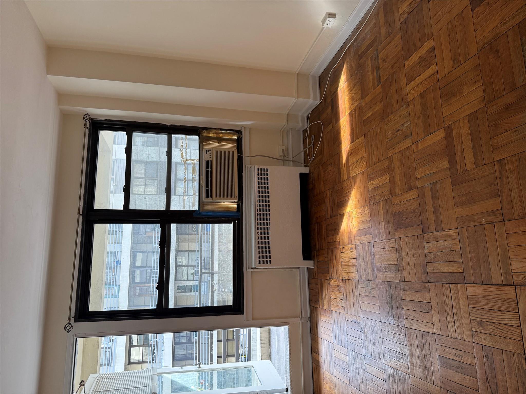 Coop 64th Ave  Queens, NY 11374, MLS-840377-7