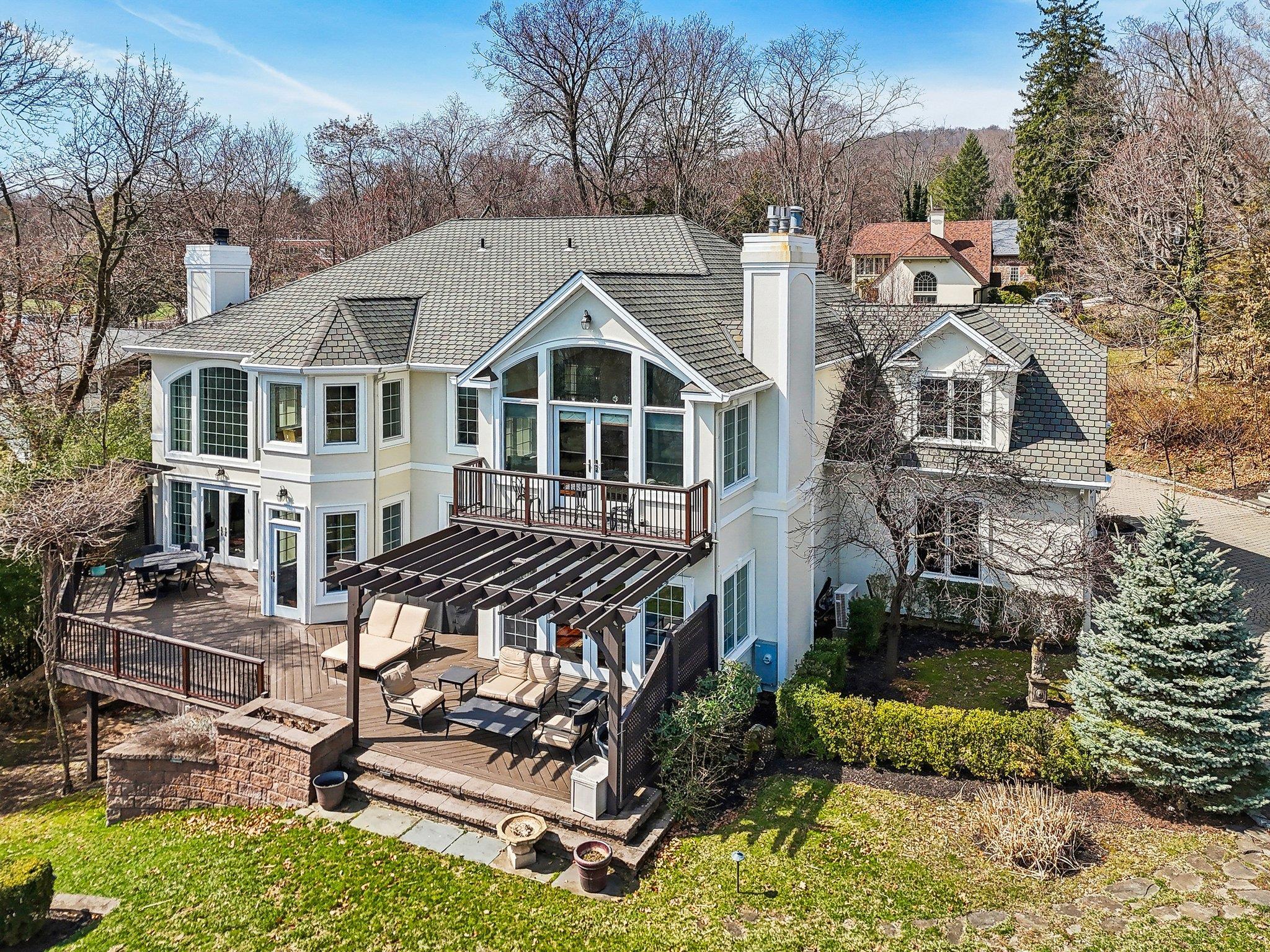 Single Family Tompkins  Rockland County, NY 10960, MLS-840419-39