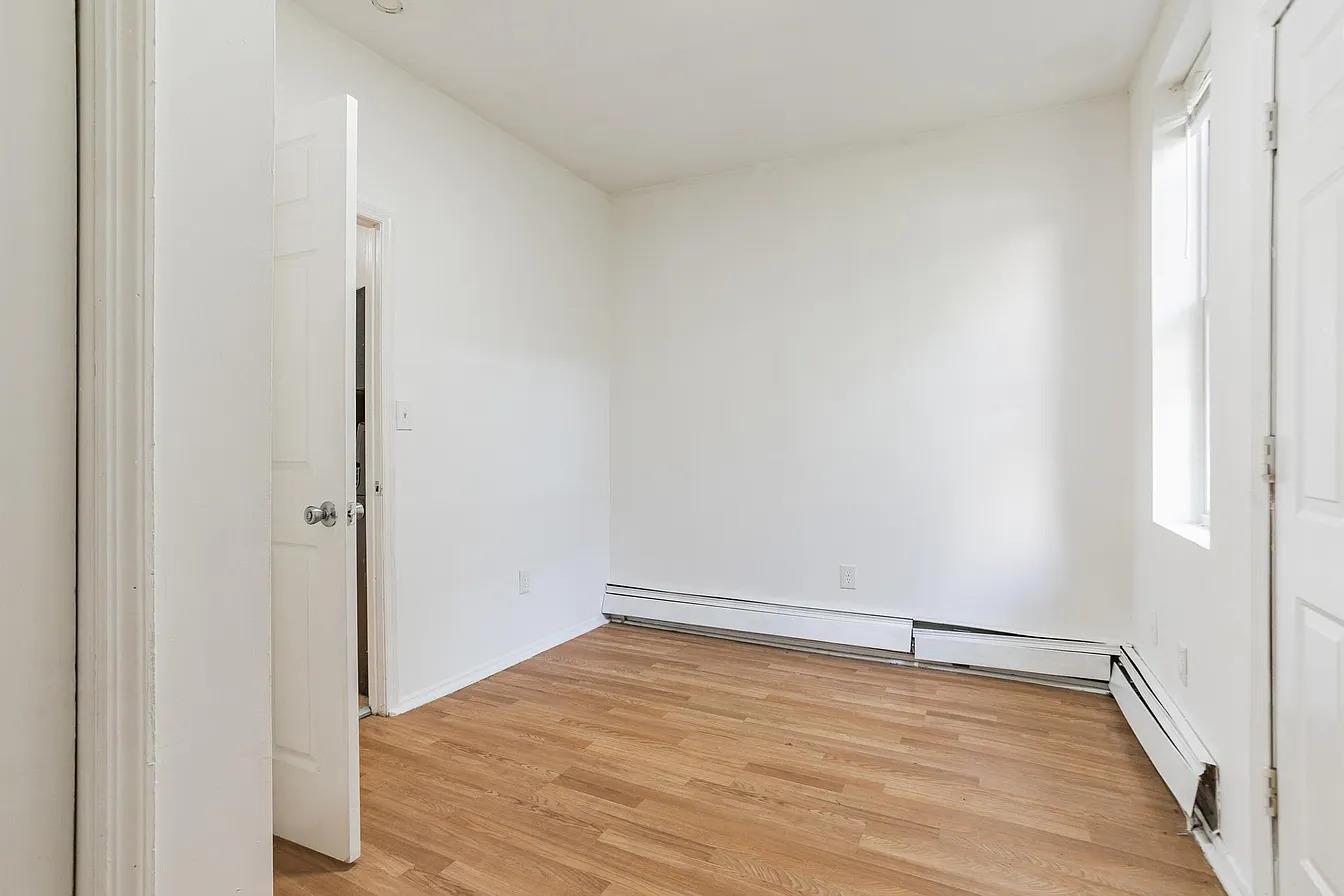 Single Family Ryer  Bronx, NY 10457, MLS-840431-3