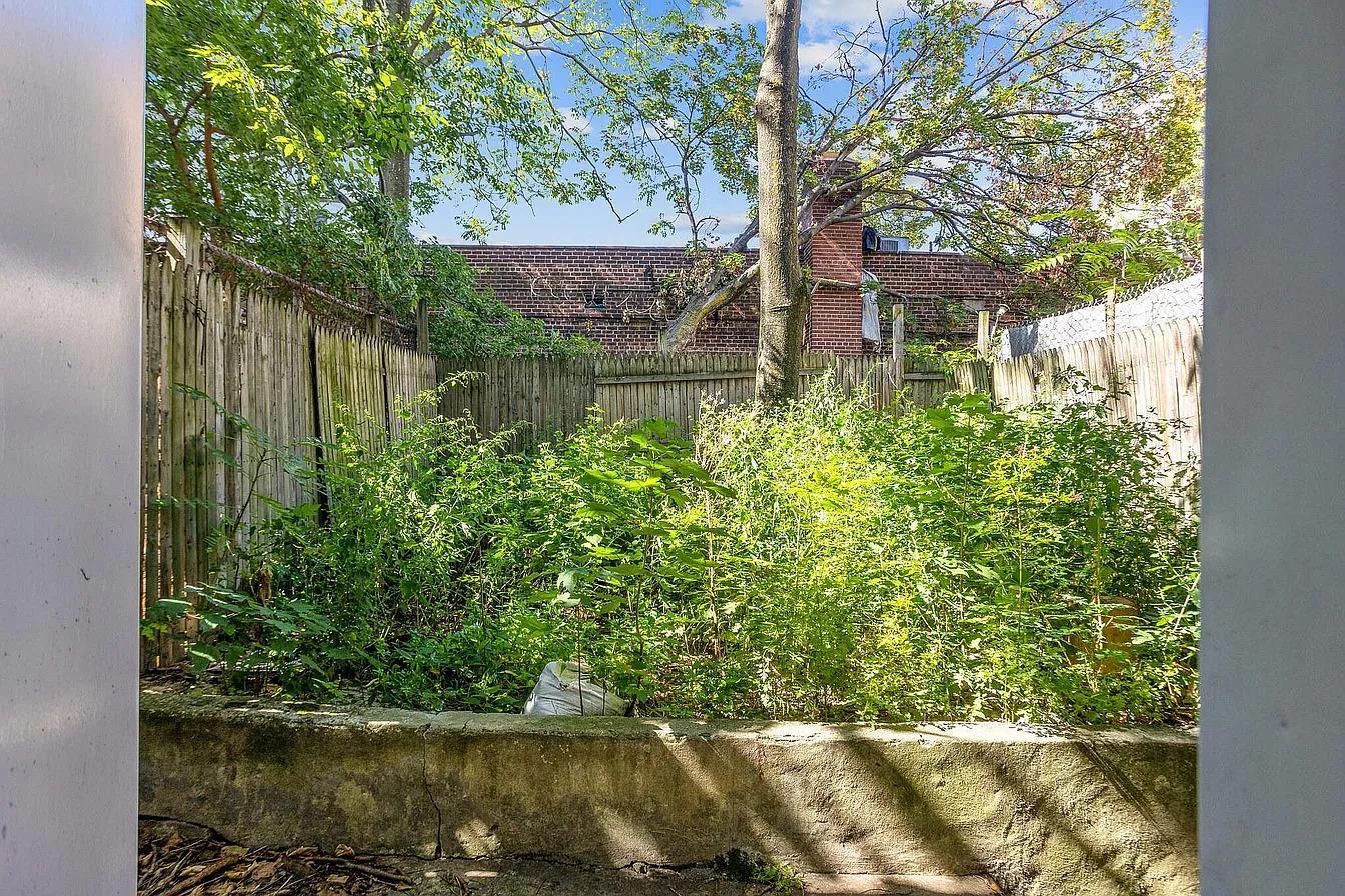 Single Family Ryer  Bronx, NY 10457, MLS-840431-38