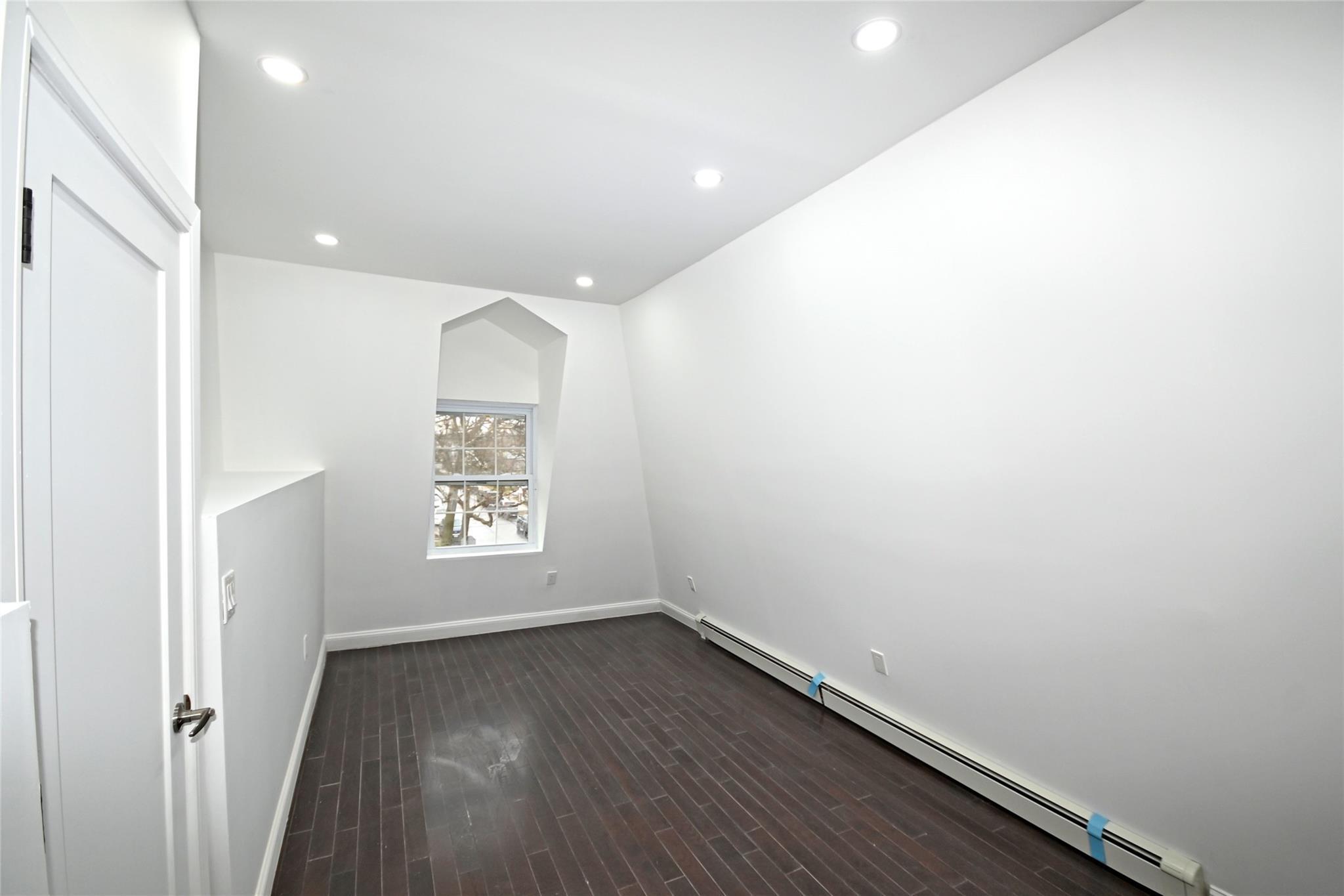 Single Family 119th  Queens, NY 11411, MLS-840455-27