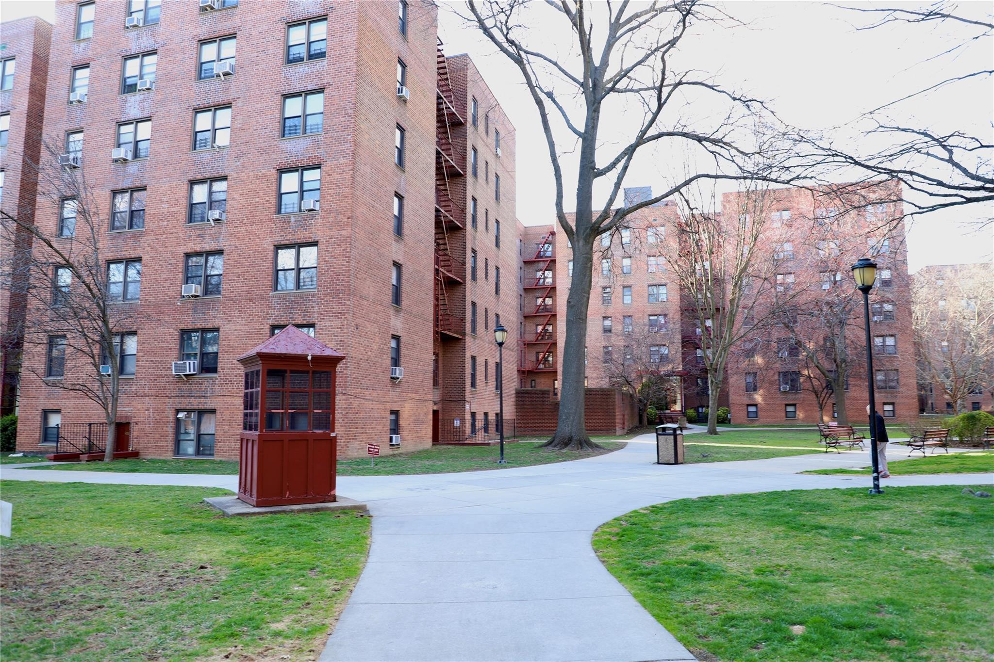Coop 72nd Rd  Queens, NY 11367, MLS-840458-20