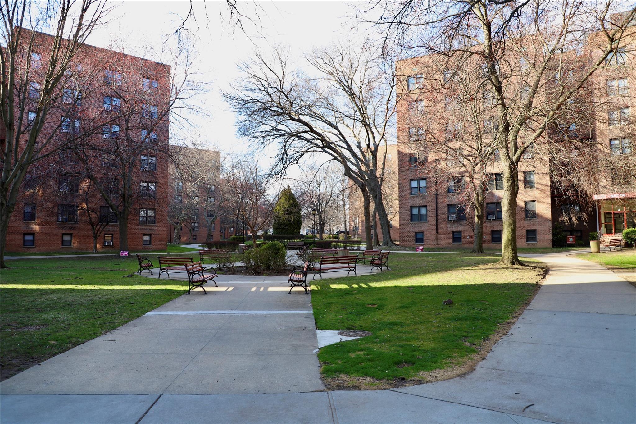 Coop 72nd Rd  Queens, NY 11367, MLS-840458-22