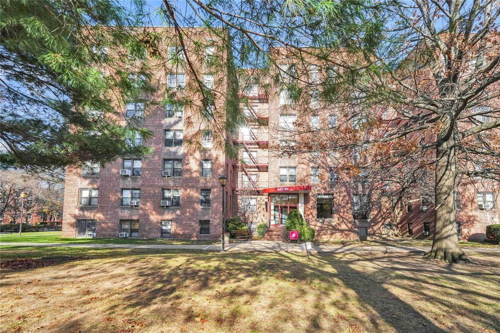 Coop 72nd Rd  Queens, NY 11367, MLS-840458-33